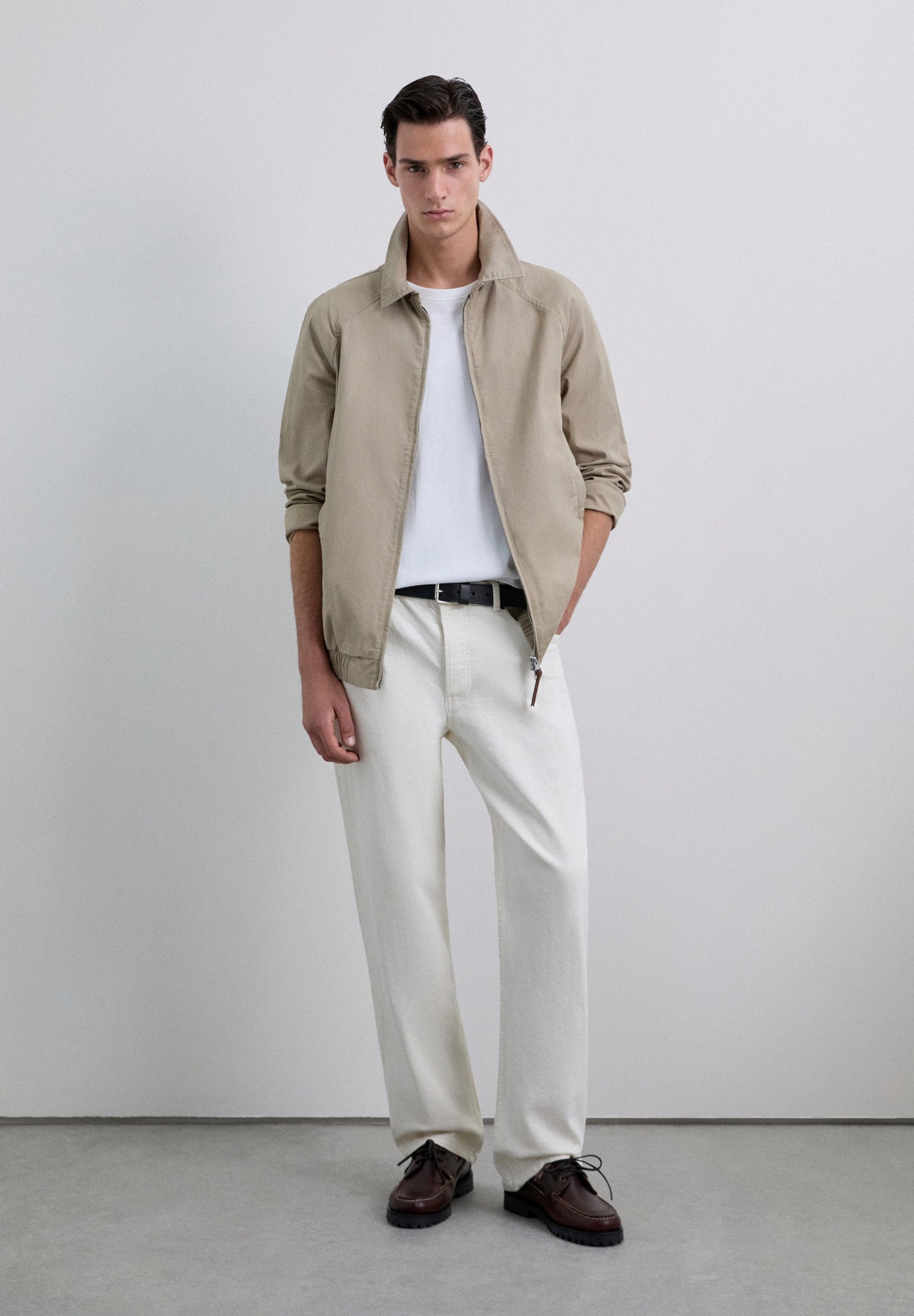 CASACO BOMBER COM LOGÓTIPO