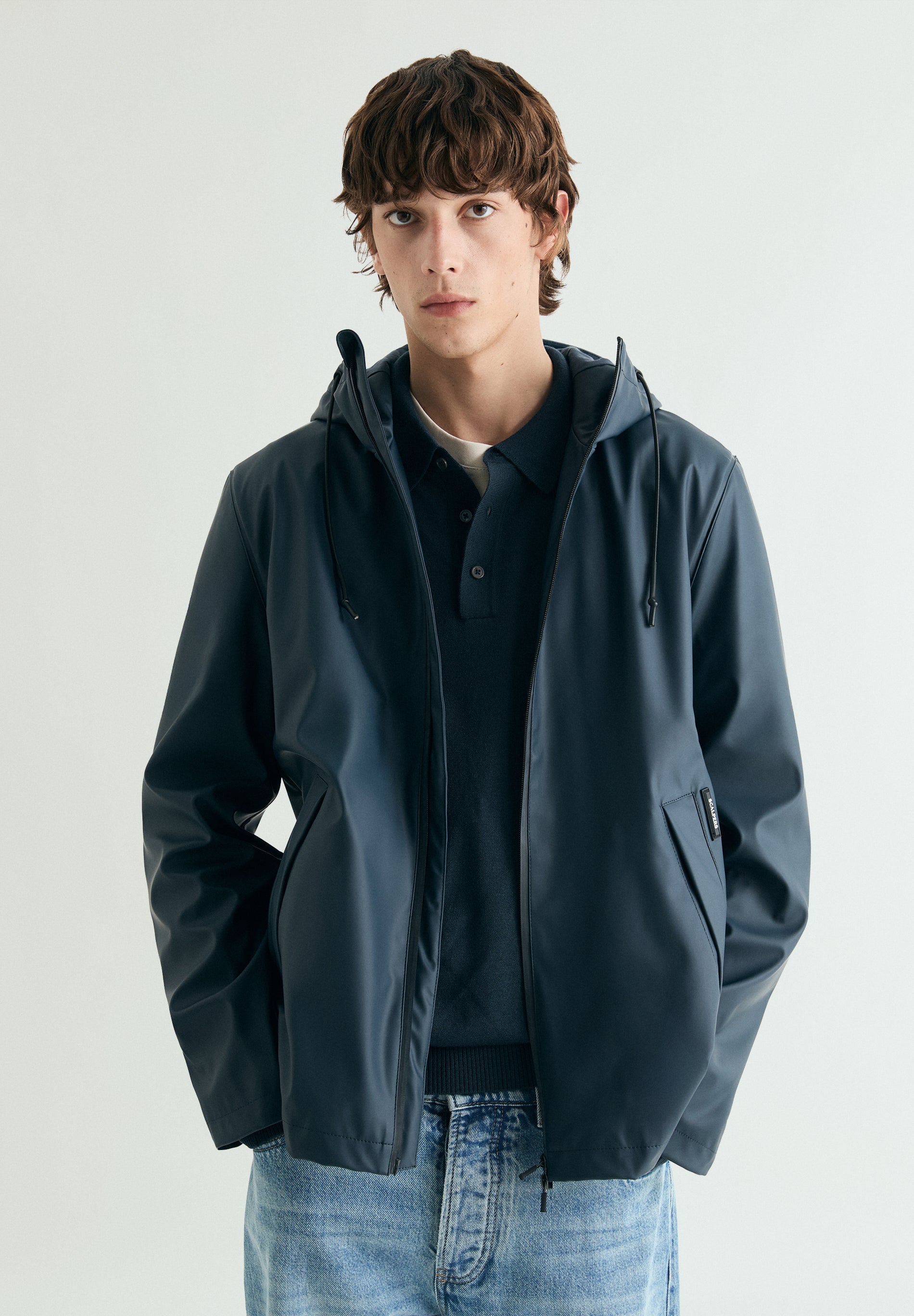 PARKA IMPERMEÁVEL COM CAPUZ
