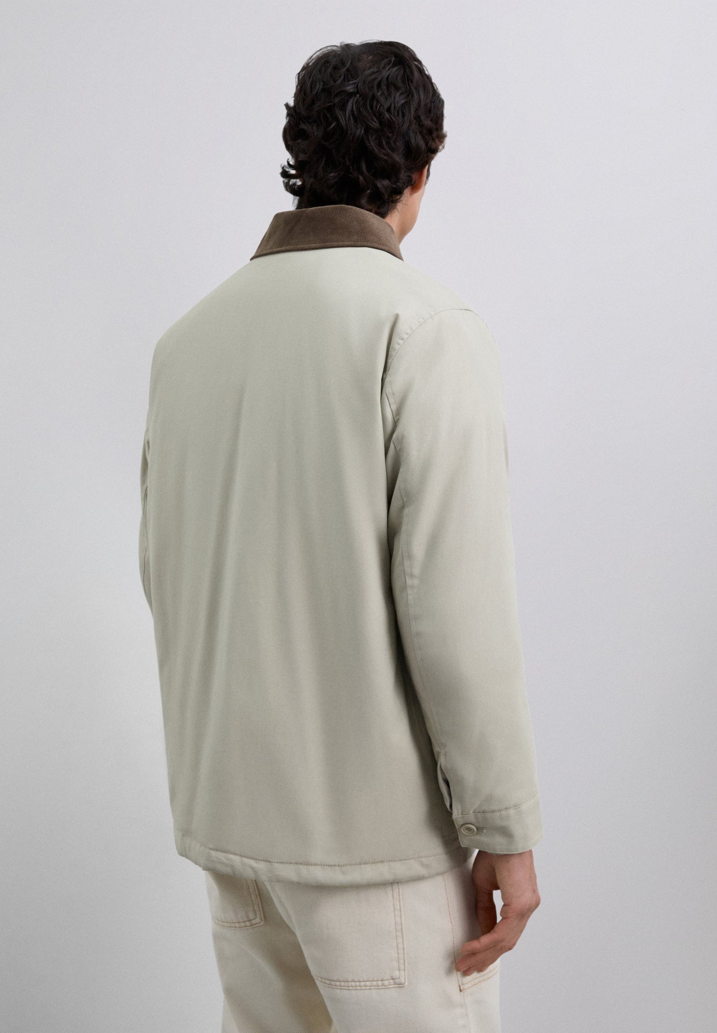 CARDIGAN COM GOLA DE BOMBAZINA A CONTRASTAR