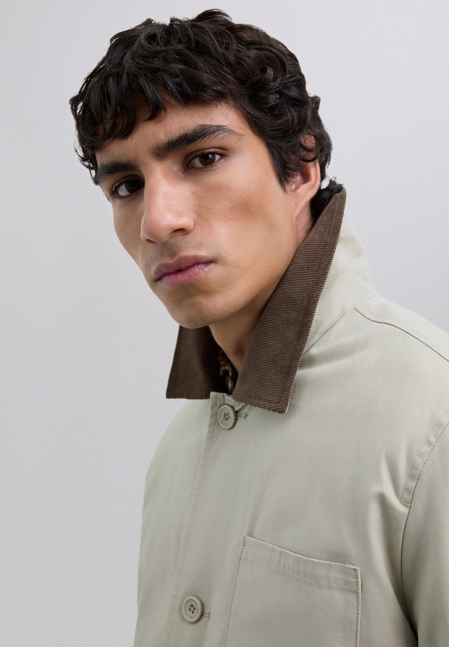 CARDIGAN COM GOLA DE BOMBAZINA A CONTRASTAR