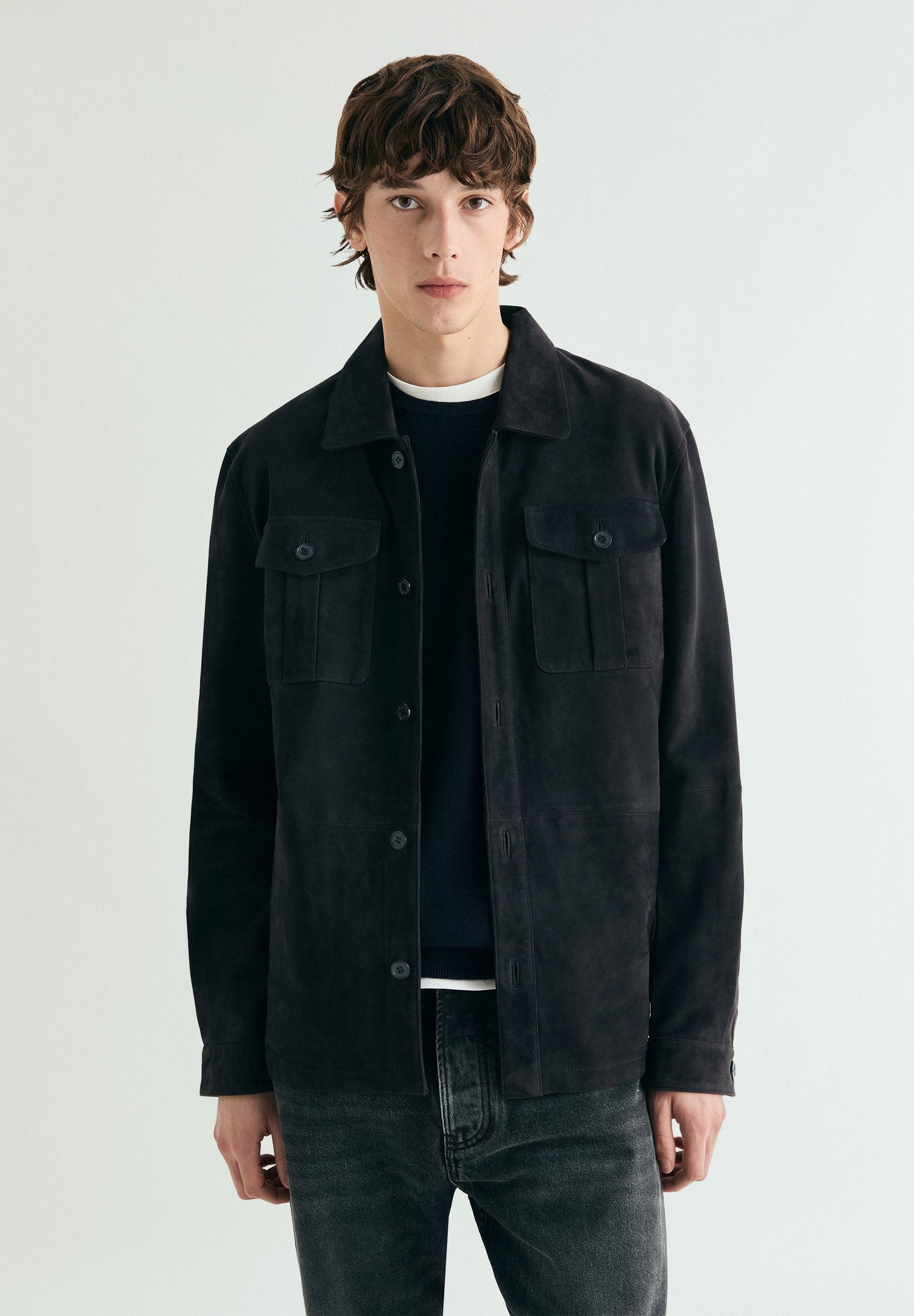 CAMISA COMPRIDA DE CAMURÇA COM BOLSOS