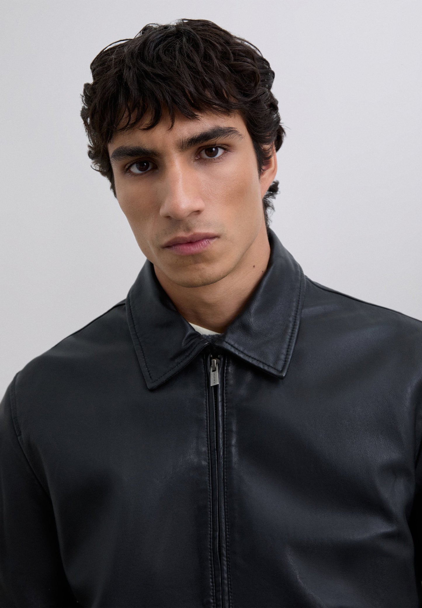 CARDIGAN DE PELE COM GOLA DE CAMISA