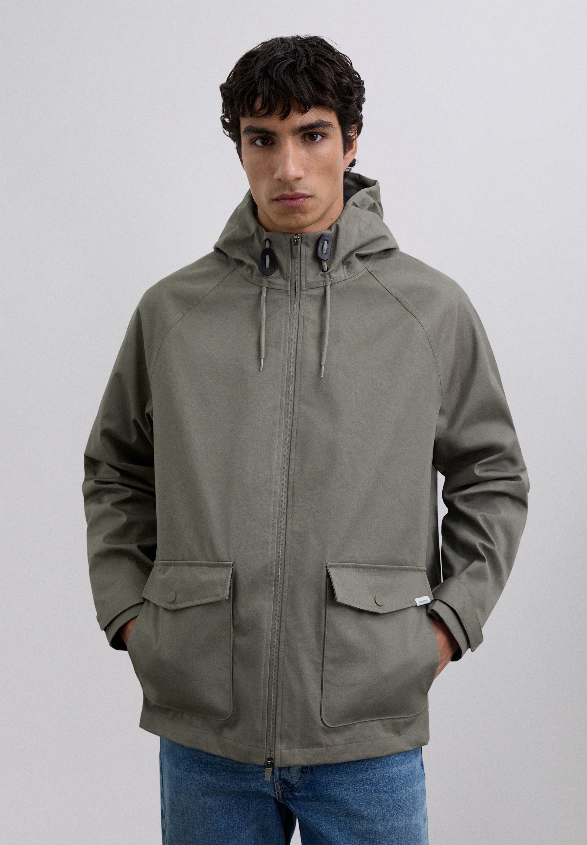 CARDIGAN IMPERMEÁVEL COM LOGÓTIPO