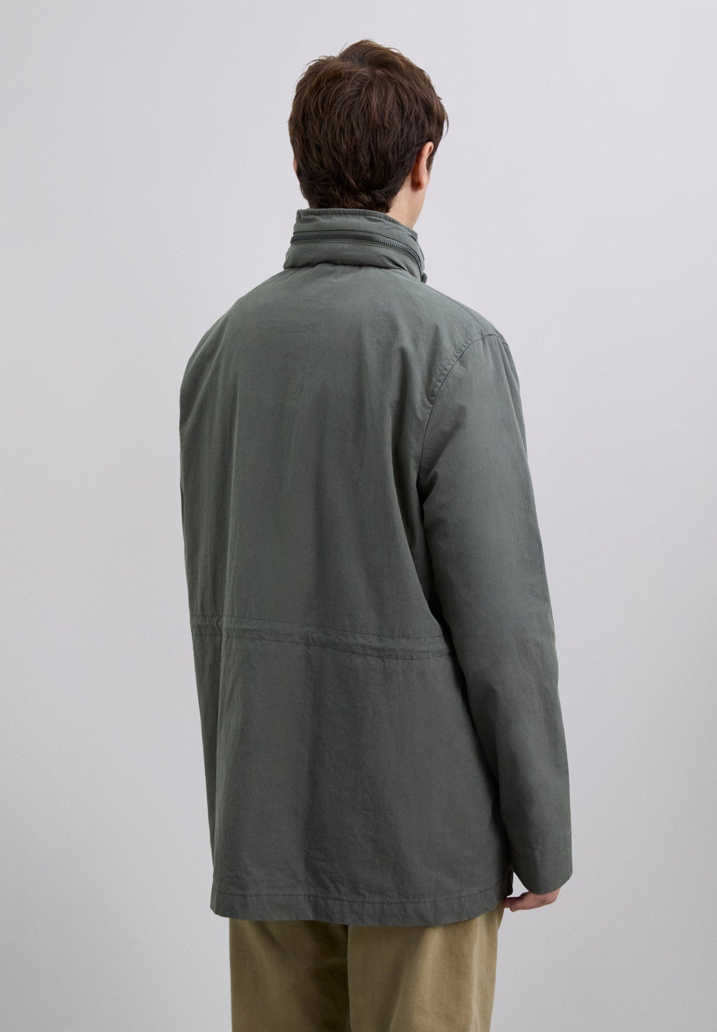 PARKA MILITAR COM LOGÓTIPO