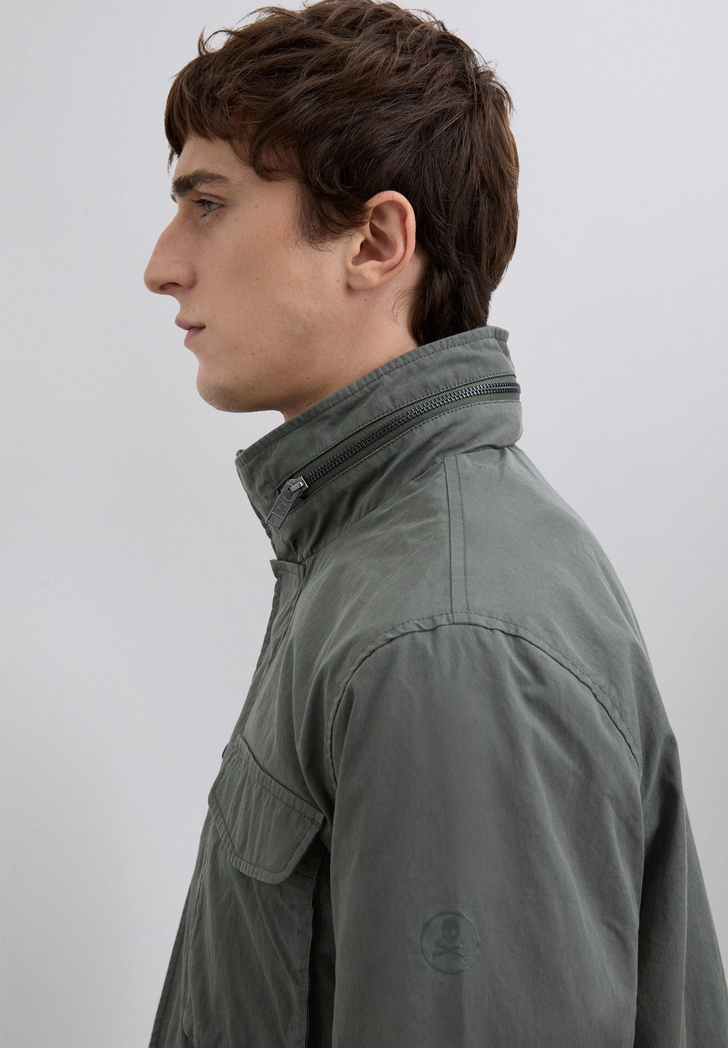 PARKA MILITAR COM LOGÓTIPO