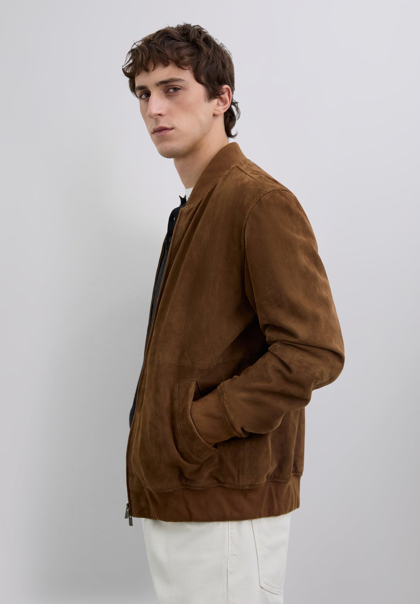 CASACO BOMBER EM PELE