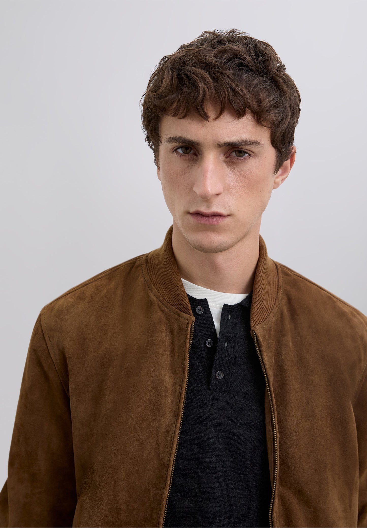 CASACO BOMBER EM PELE