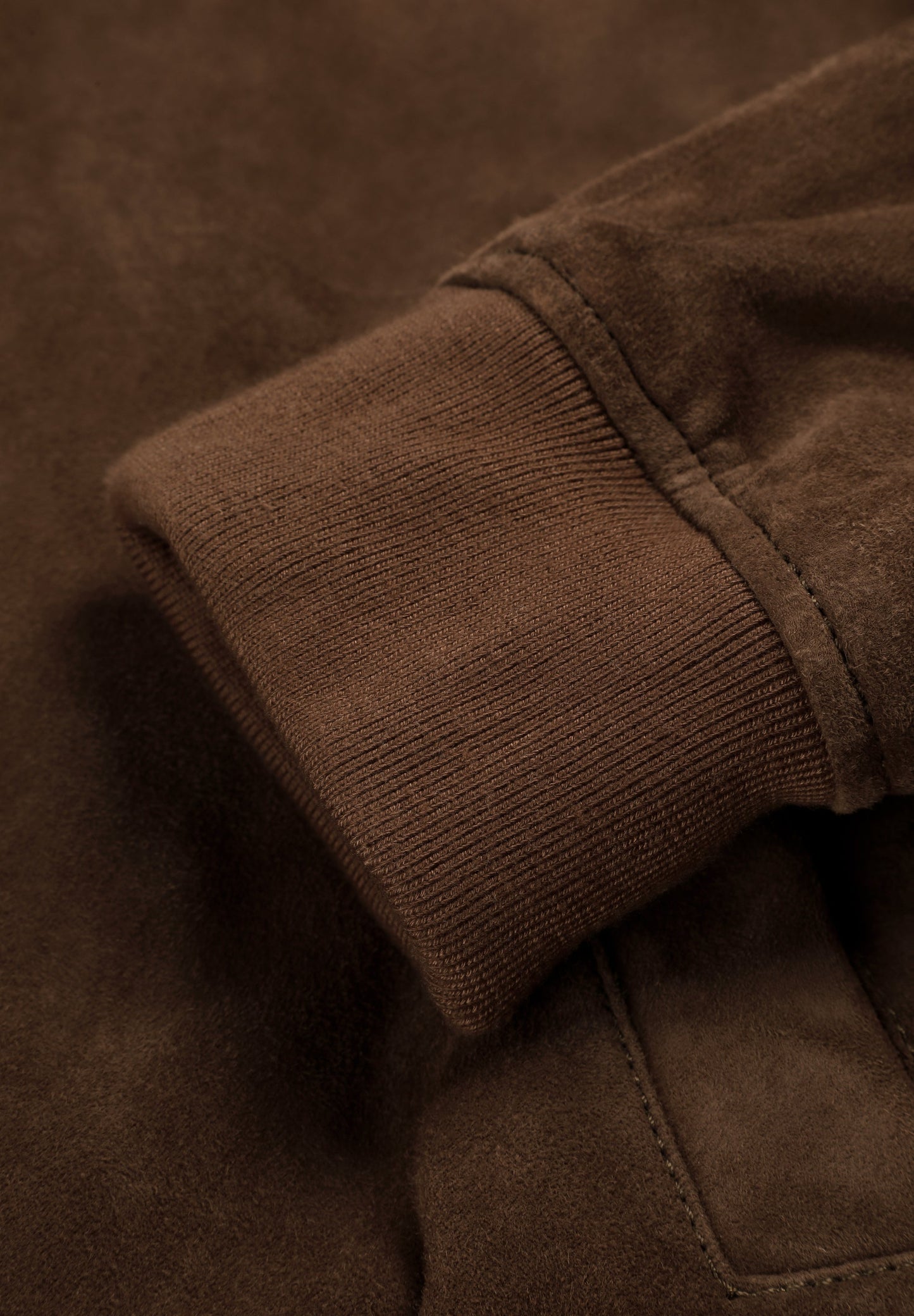 CASACO BOMBER EM PELE