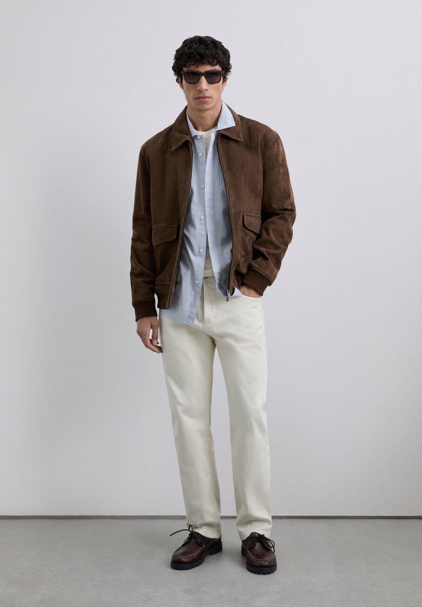 BLUSÃO EM PELE DE CAMURÇA