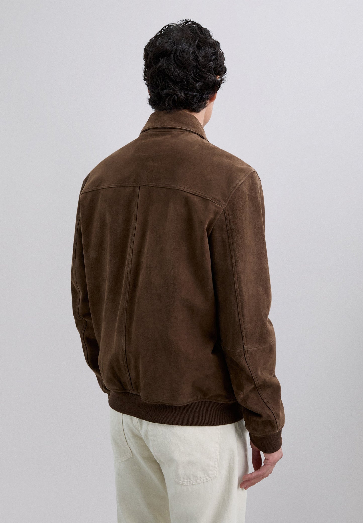 BLUSÃO EM PELE DE CAMURÇA