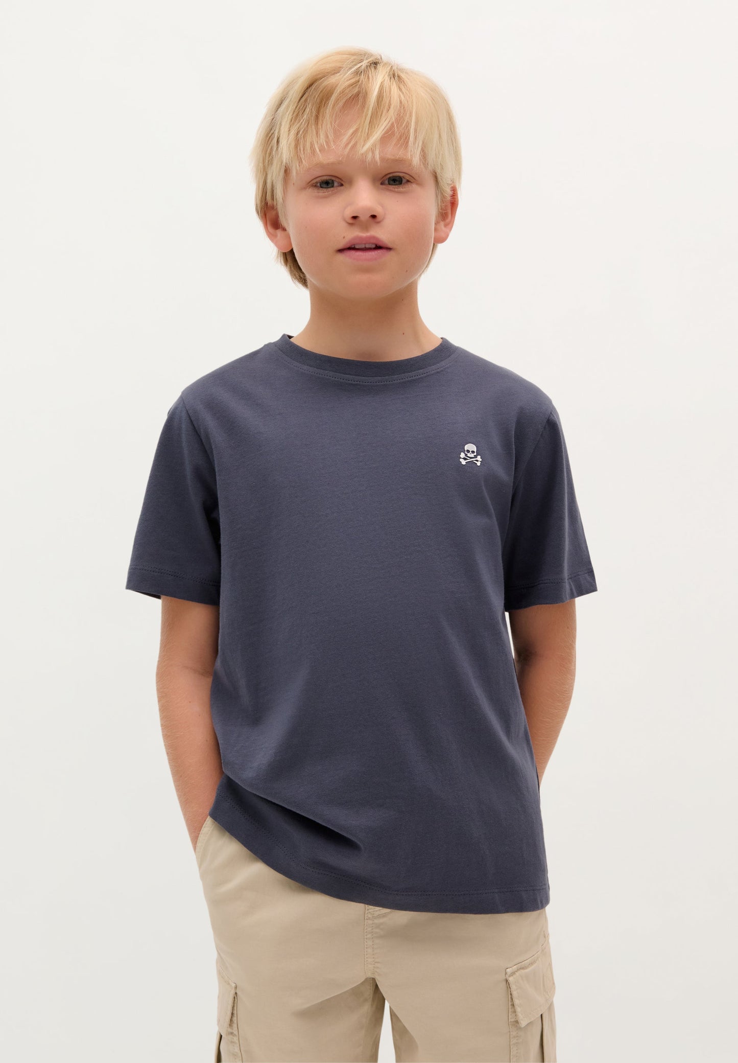 T-SHIRT COM PADRÃO RACE