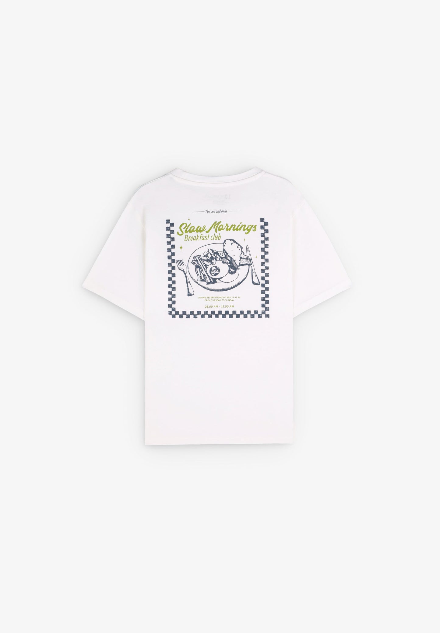T-SHIRT COM PADRÃO BREAKFAST