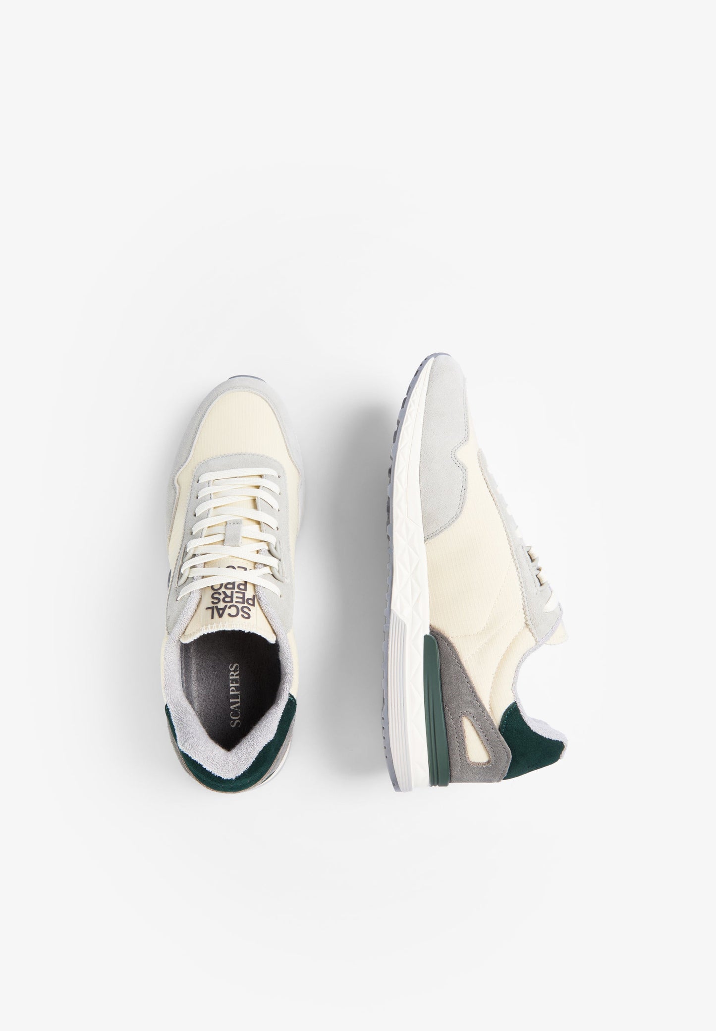 SAPATILHAS COM SKULL LATERAL