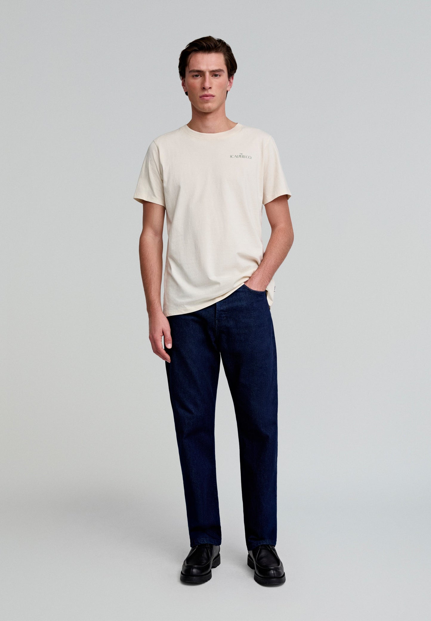 T-SHIRT COM PADRÃO MAGAZINE