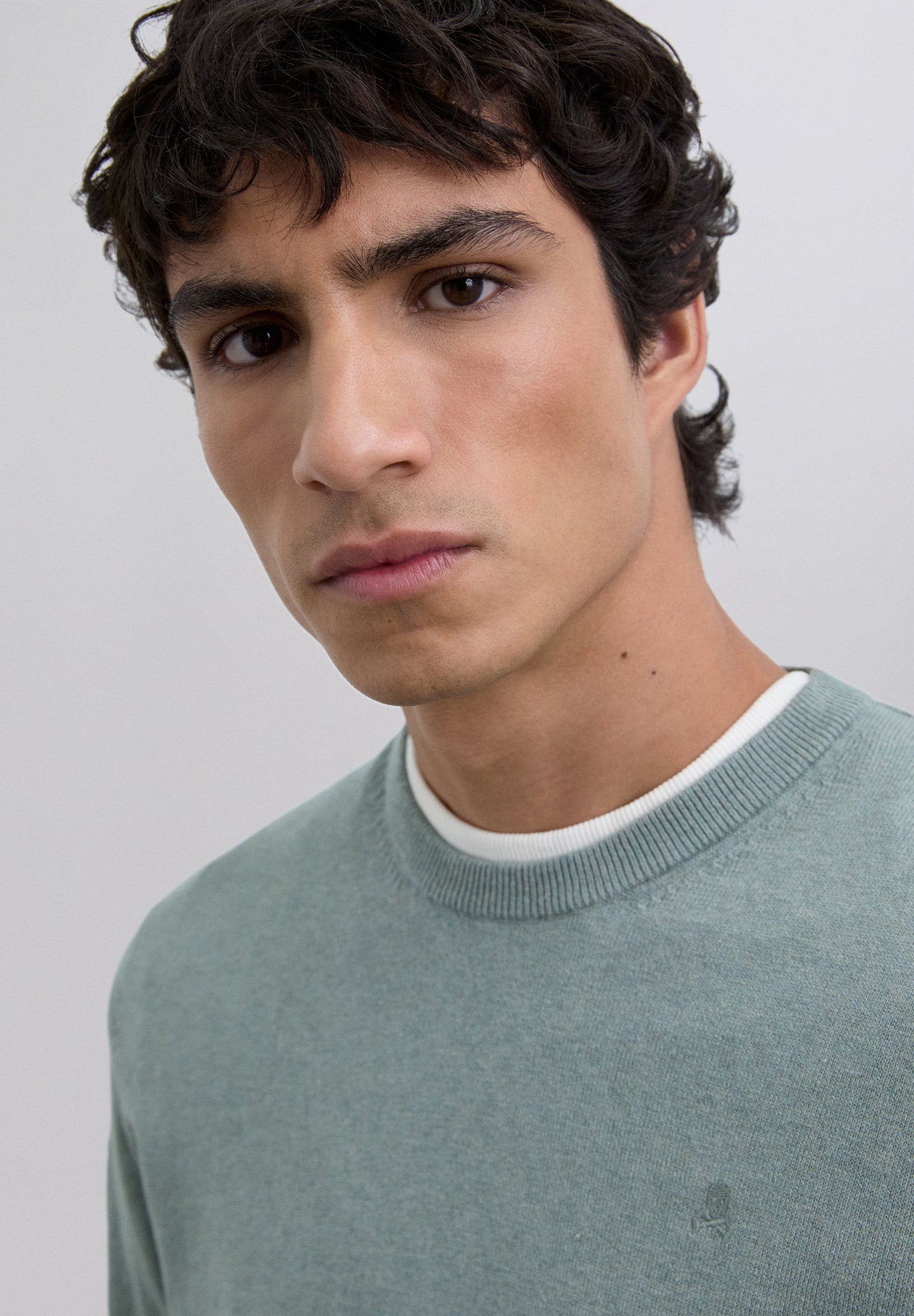 SWEATER SKULL BORDADA