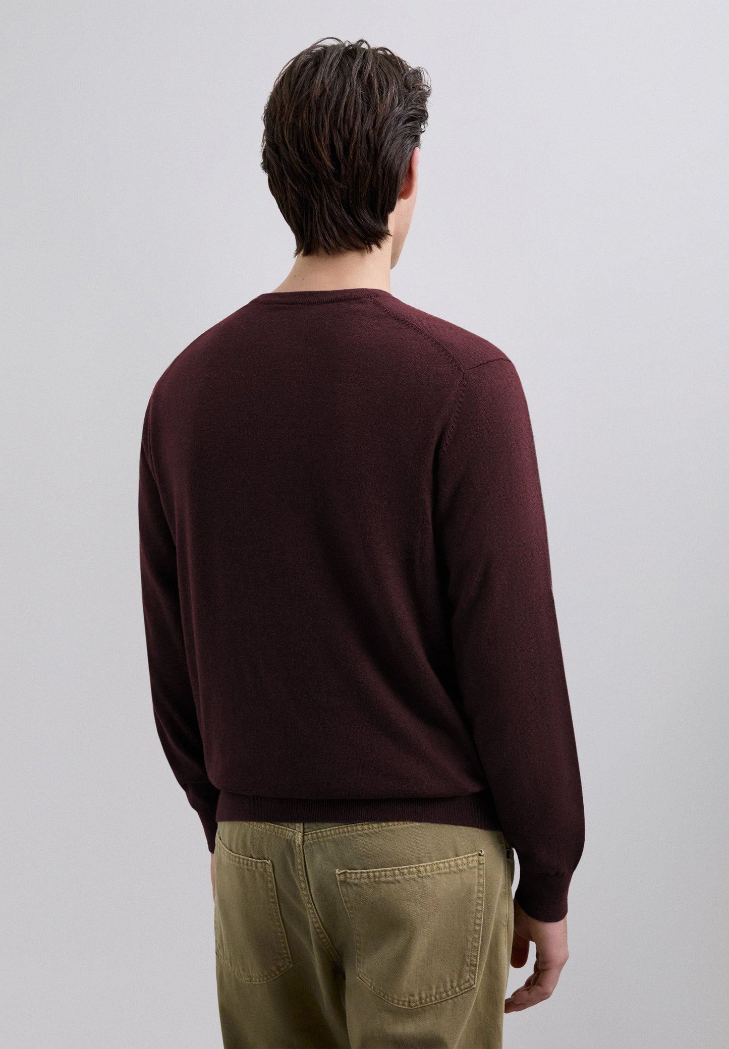 CAMISOLA EM BICO COM LOGÓTIPO