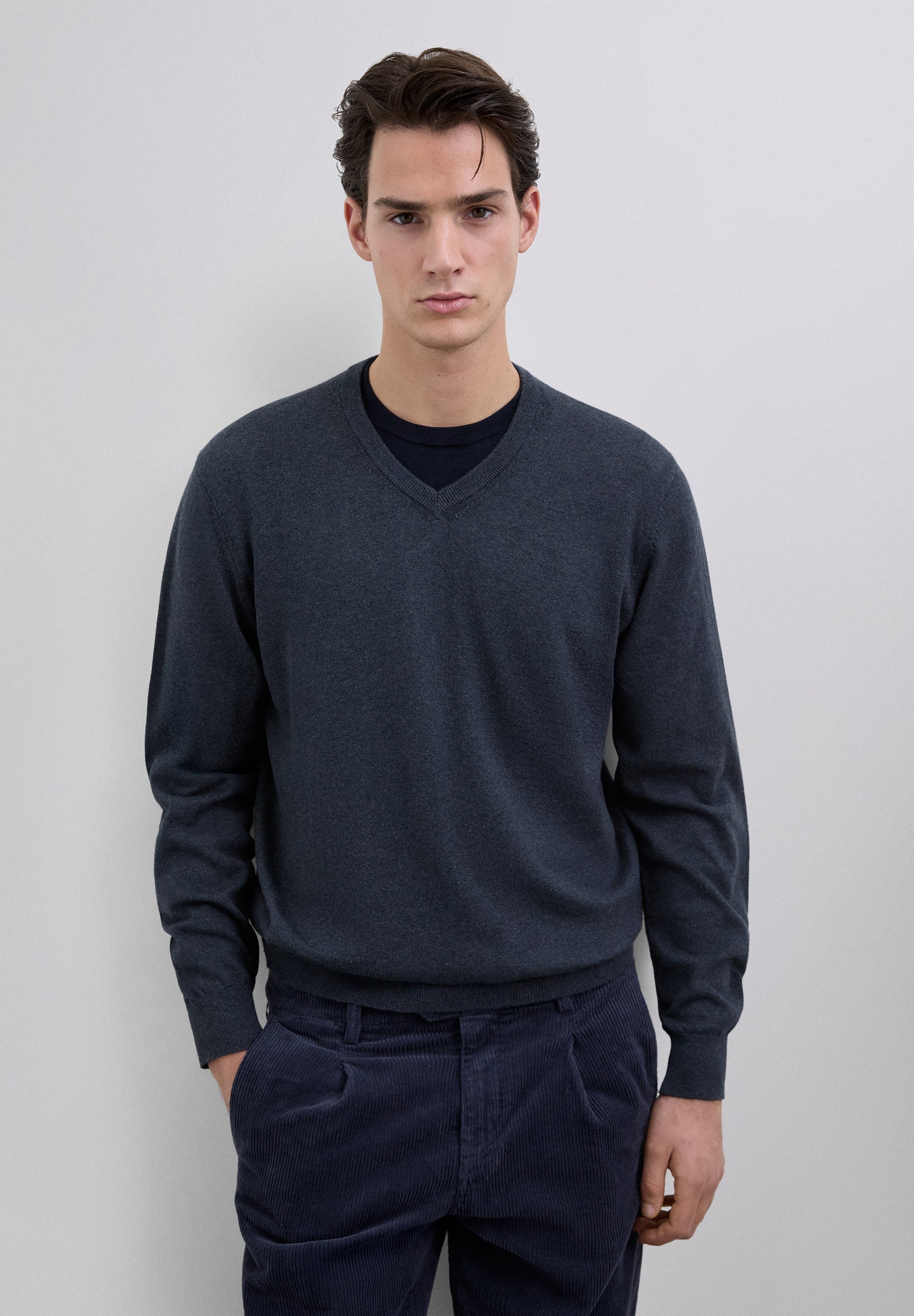 CAMISOLA EM BICO COM LOGÓTIPO