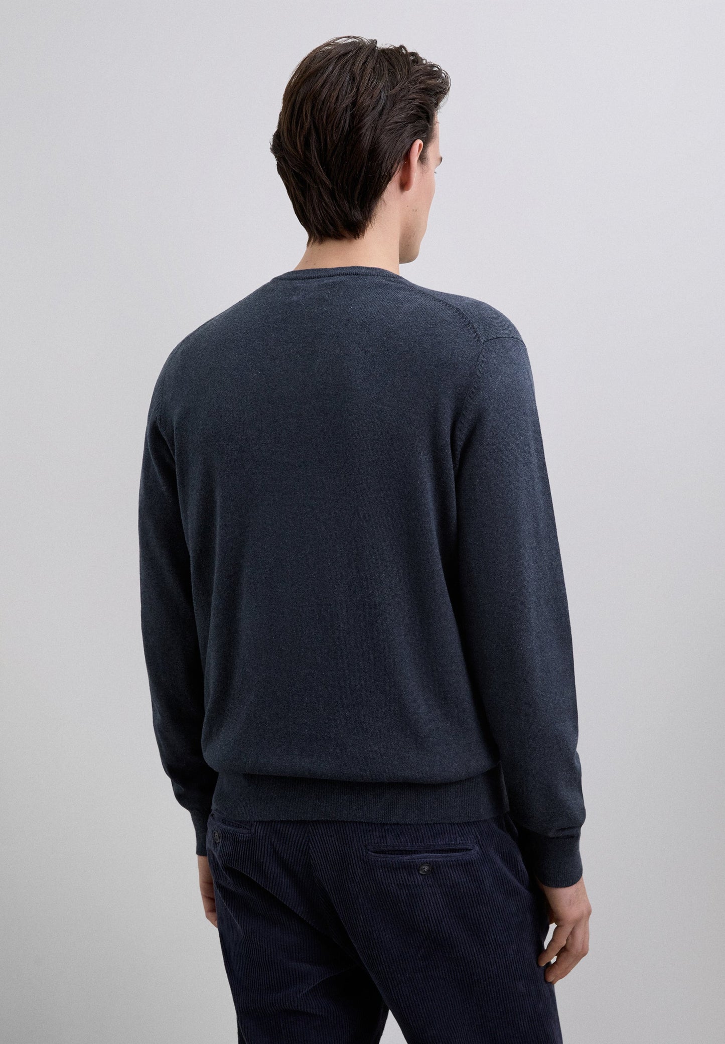 CAMISOLA EM BICO COM LOGÓTIPO