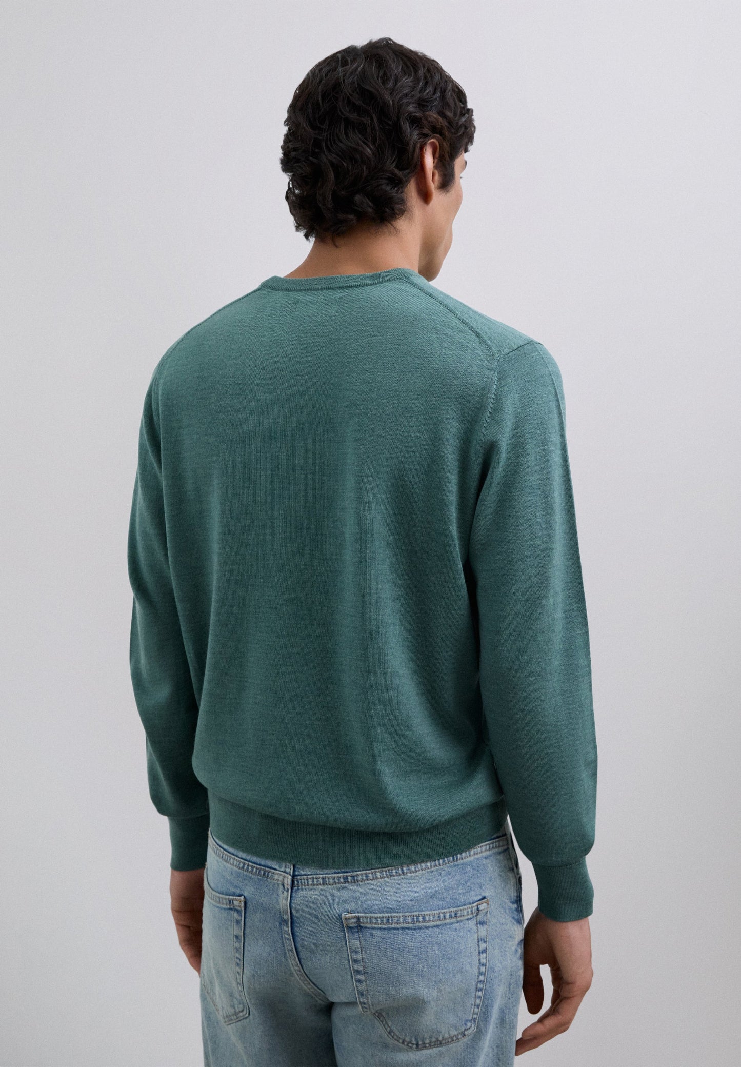 SWEATER DE LÃ COM SKULL BORDADA