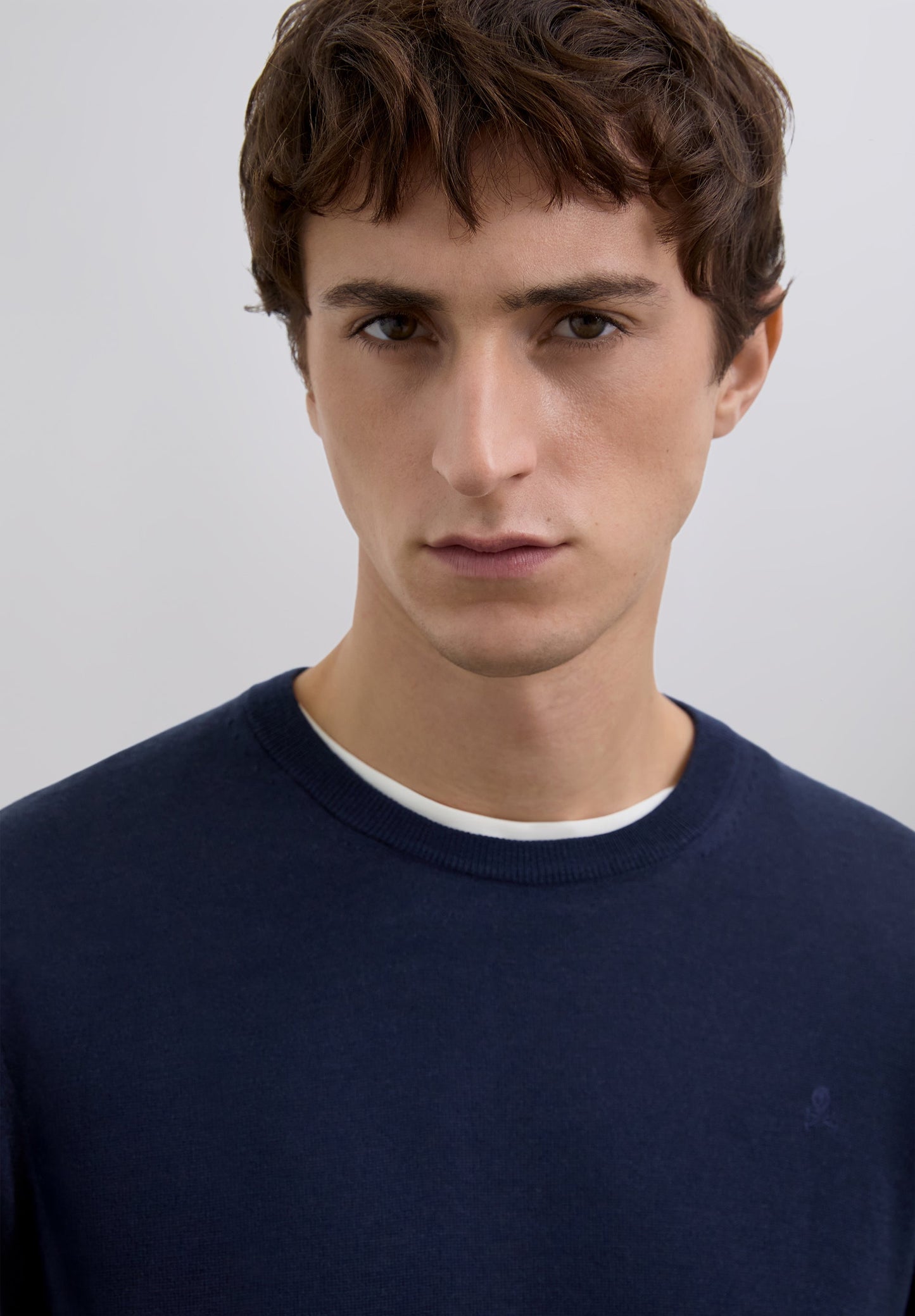 SWEATER DE LÃ COM SKULL BORDADA