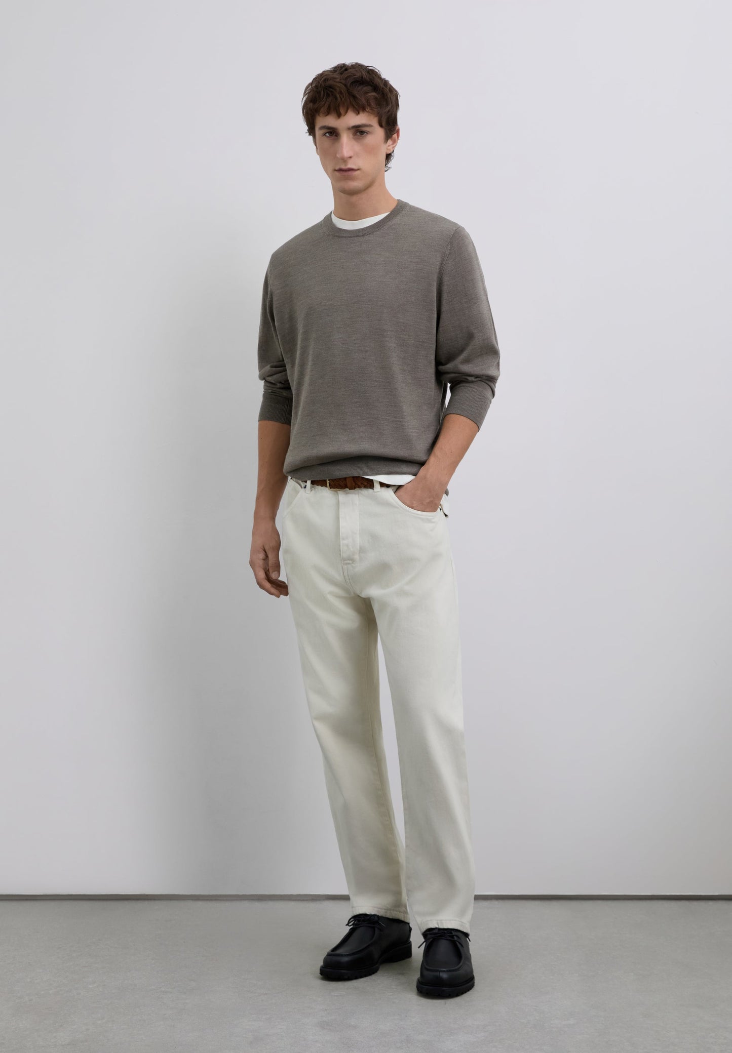 SWEATER DE LÃ COM SKULL BORDADA