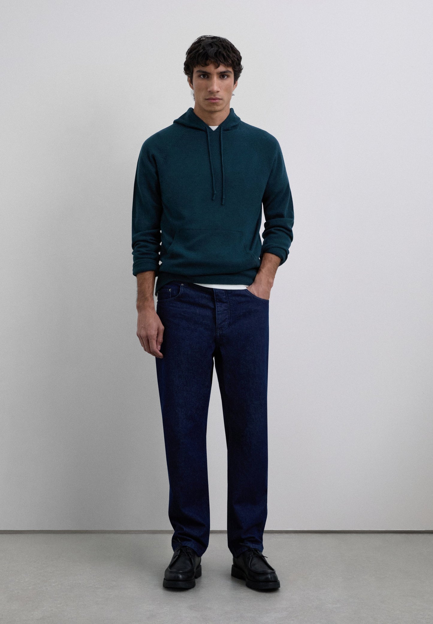 SWEATER DE LÃ COM CAPUZ AJUSTÁVEL