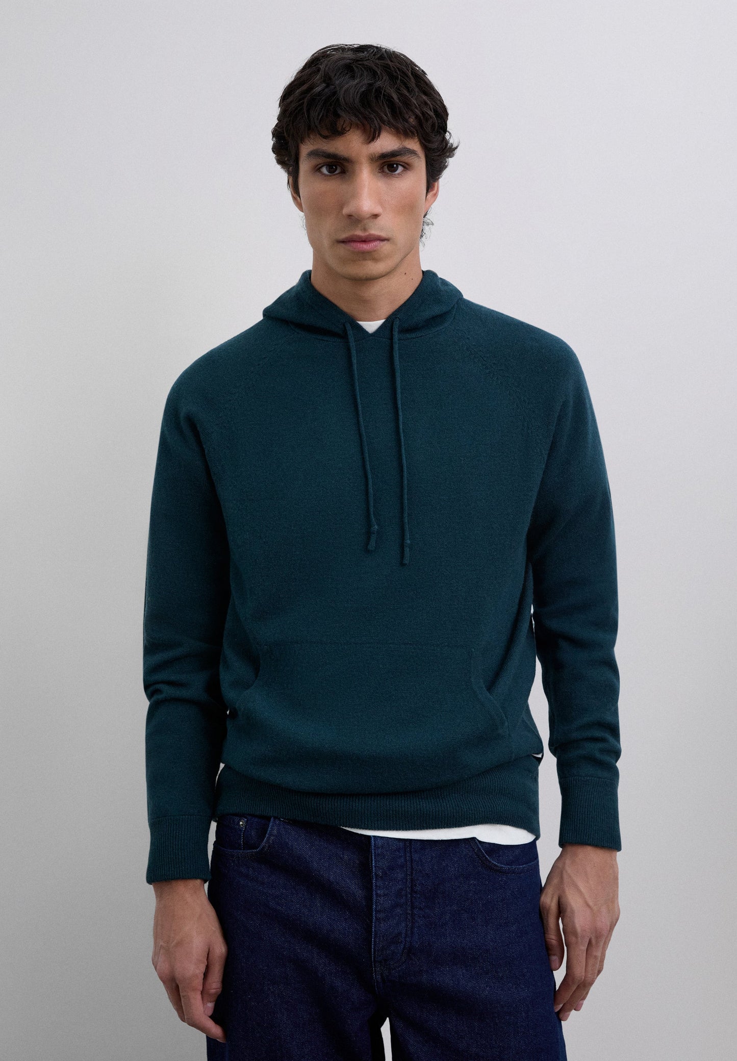 SWEATER DE LÃ COM CAPUZ AJUSTÁVEL