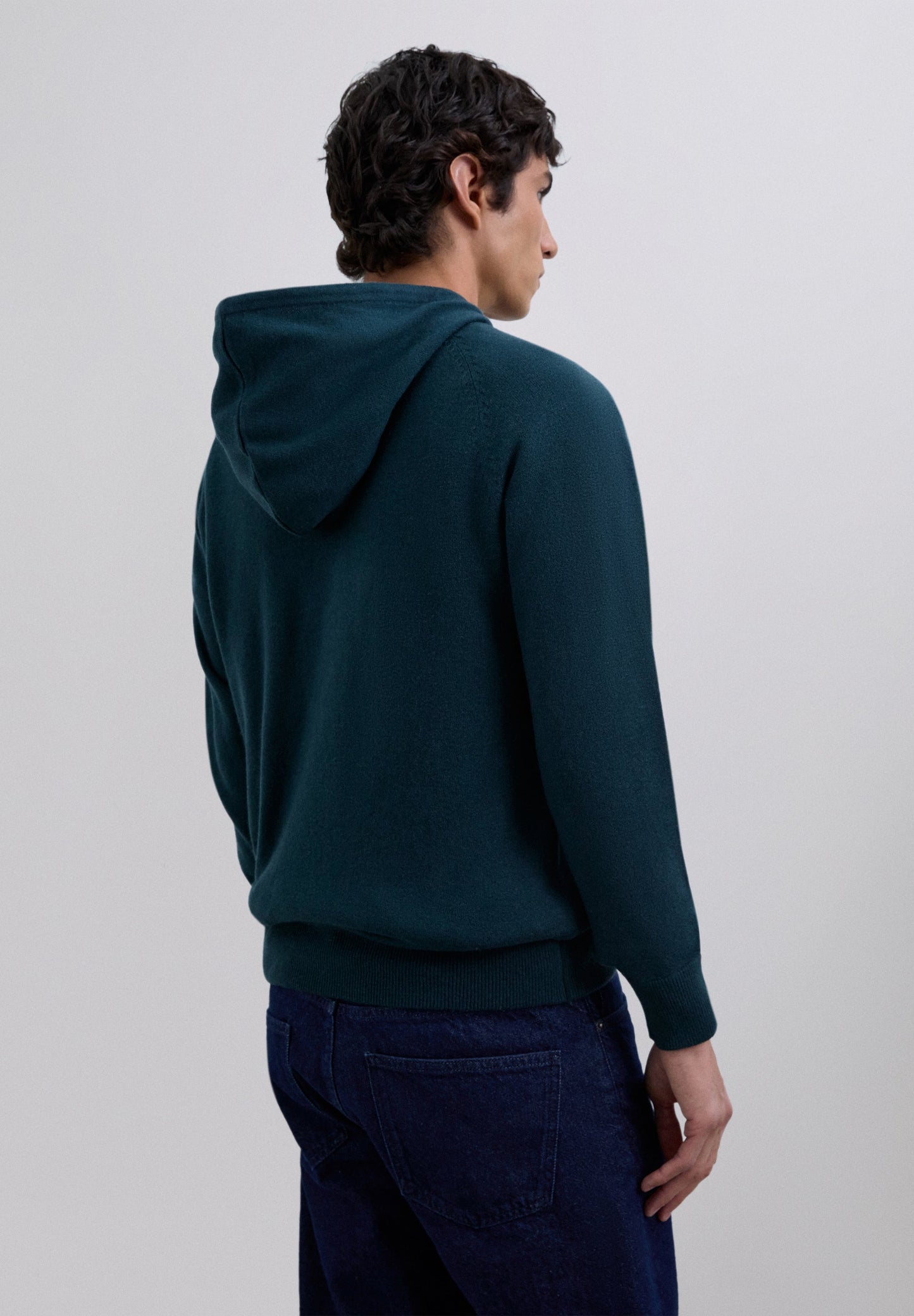 SWEATER DE LÃ COM CAPUZ AJUSTÁVEL