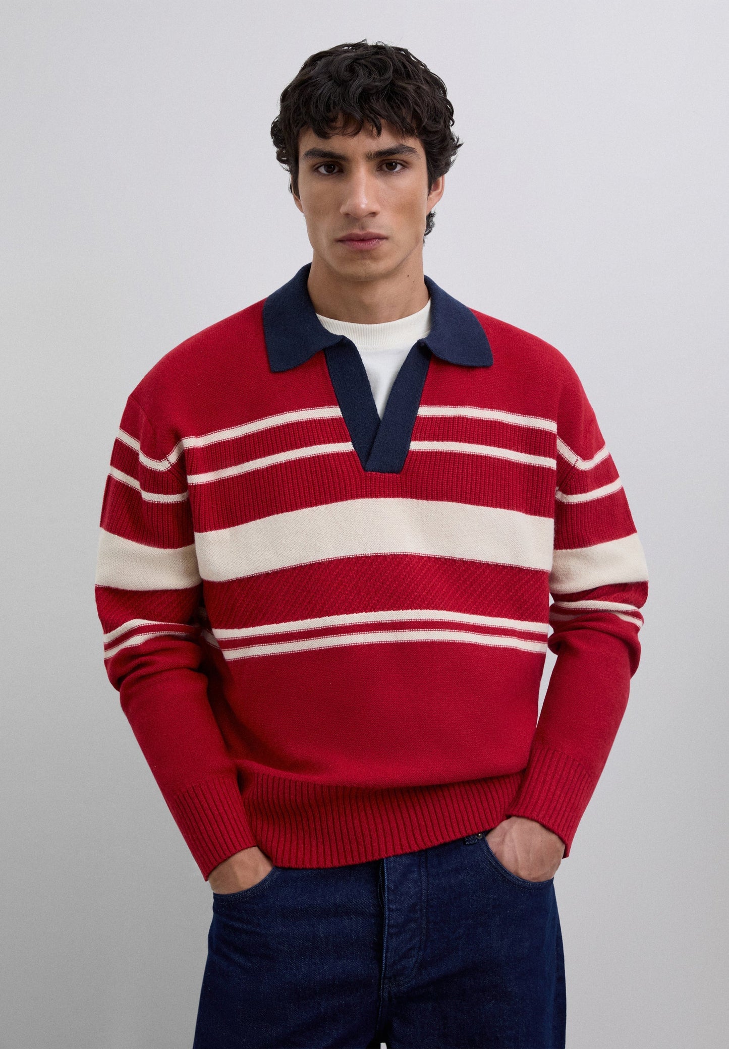 SWEATER DE LÃ TIPO CAMISA POLO ÀS RISCAS