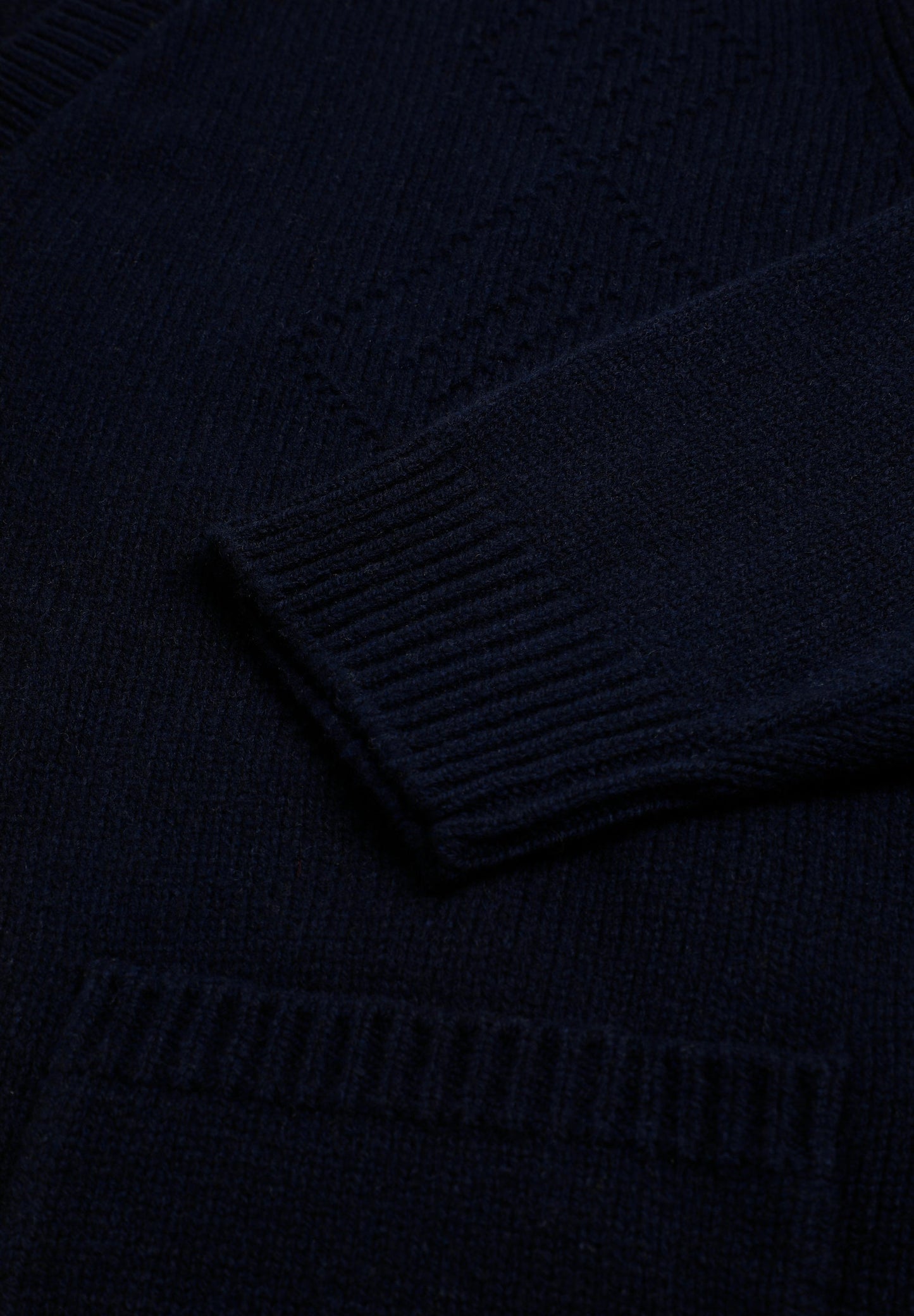 CARDIGAN DE LÃ TEXTURA DIAMANTE