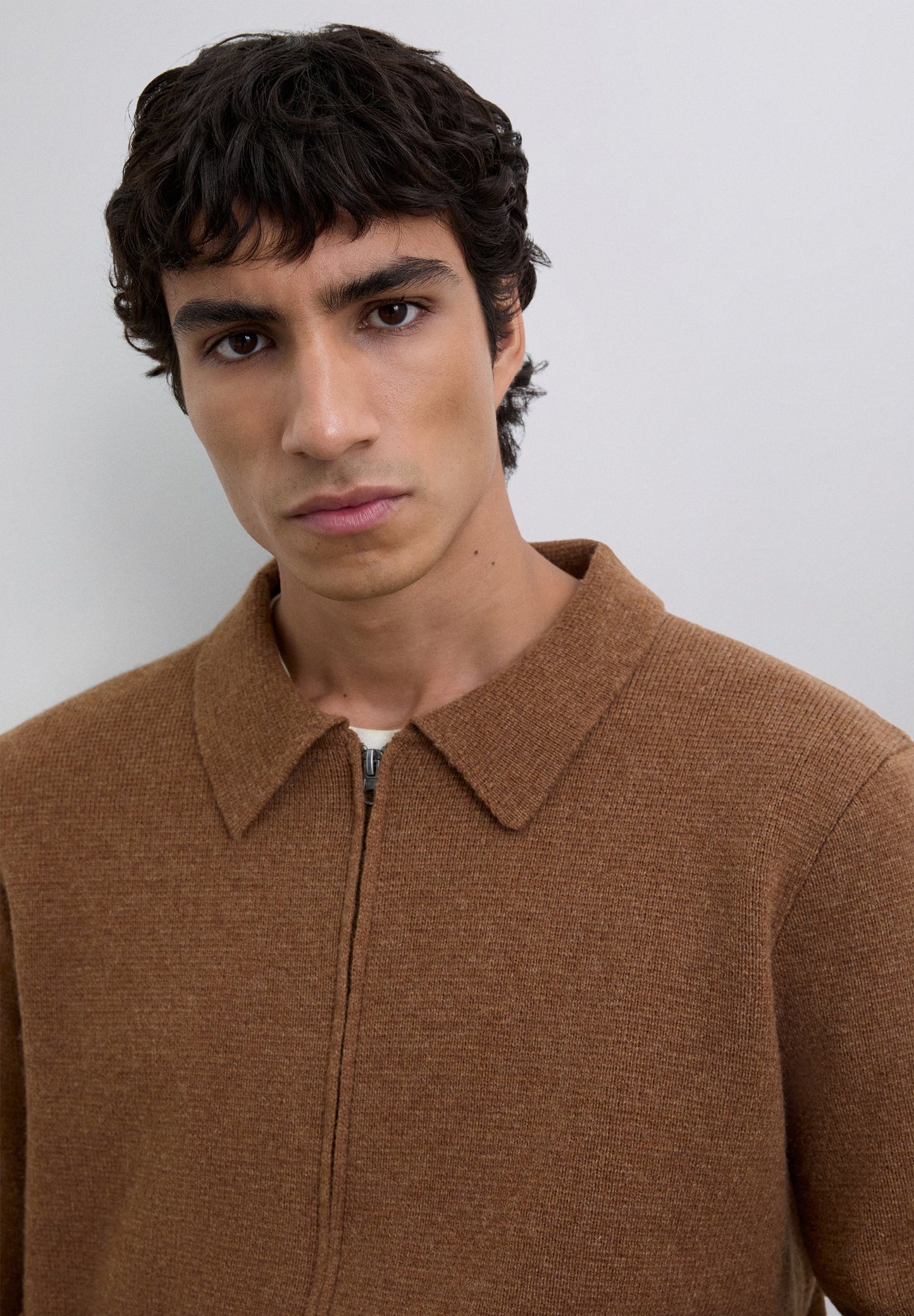 CARDIGAN COM FECHO DE CORRER EM LÃ MERINO