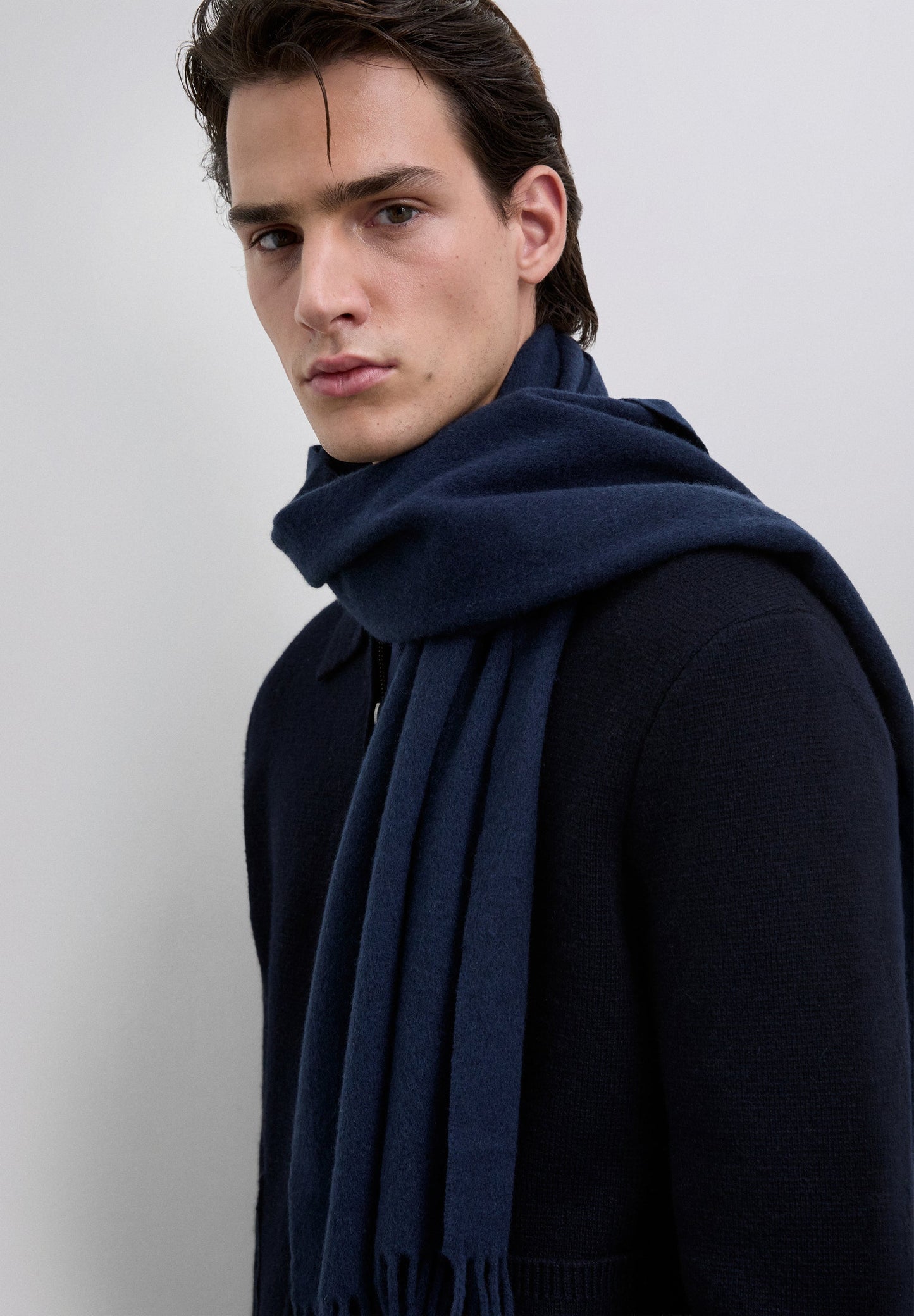 CARDIGAN COM FECHO DE CORRER EM LÃ MERINO