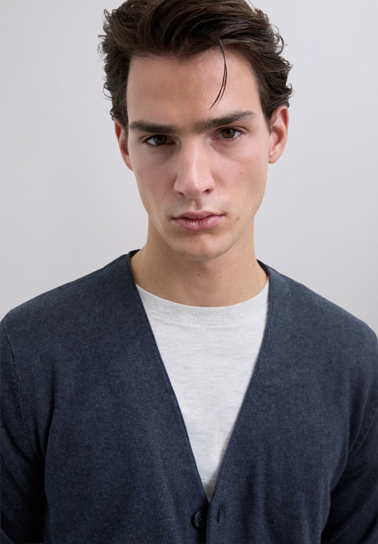 CARDIGAN COM GOLA EM V E SKULL