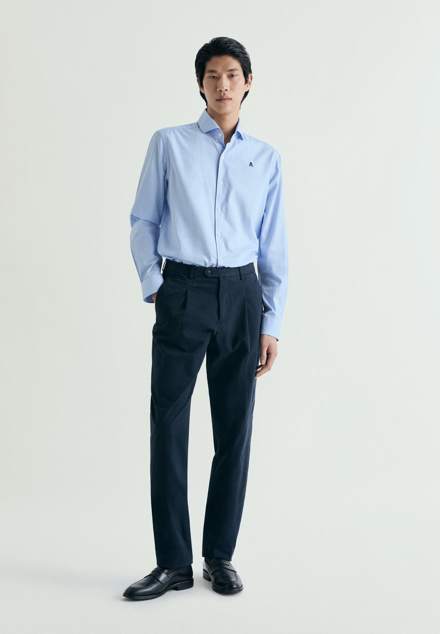 CAMISA XADREZ COM BORDADO EM CONTRASTE