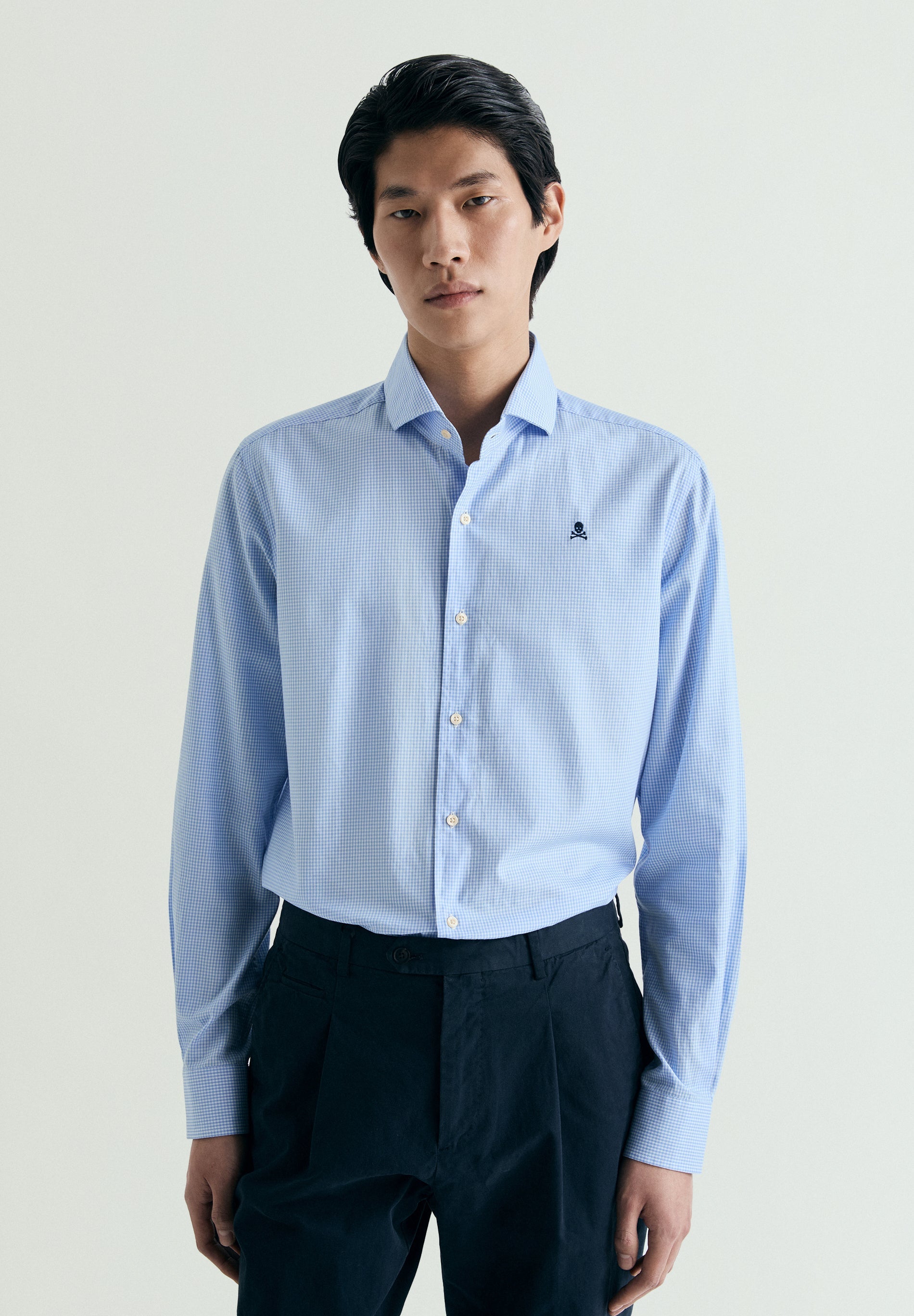 CAMISA XADREZ COM BORDADO EM CONTRASTE