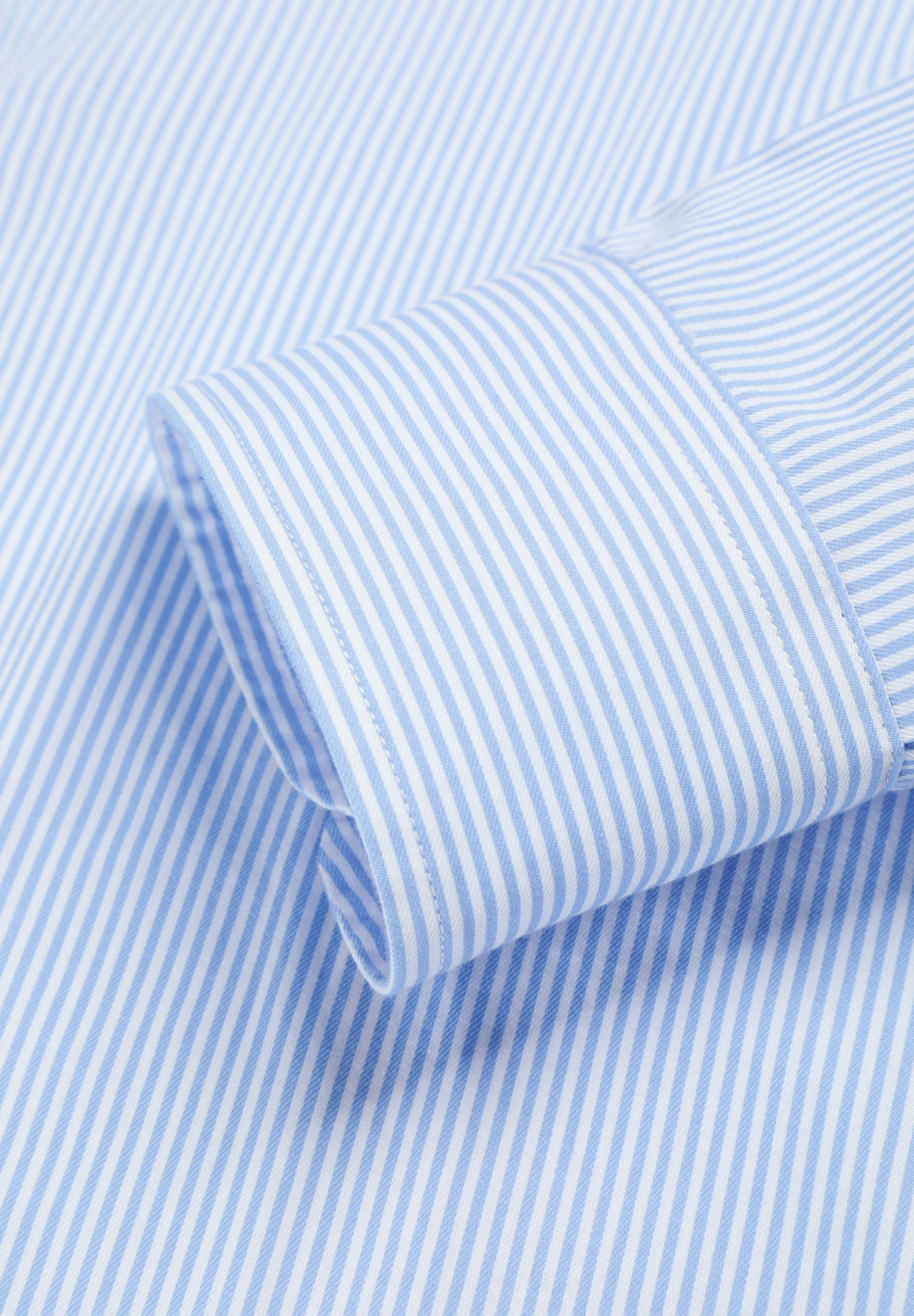 CAMISA ÀS RISCAS COM SKULL