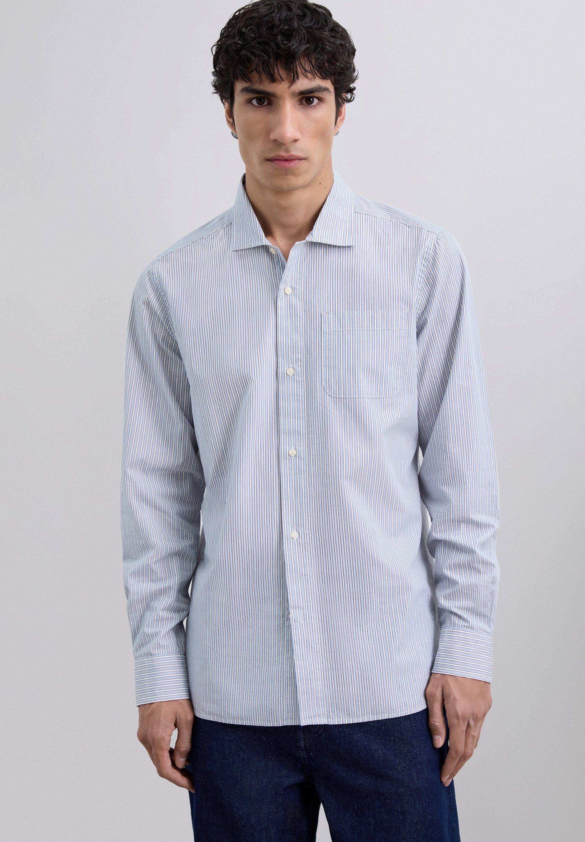 CAMISA ÀS RISCAS COM SKULL