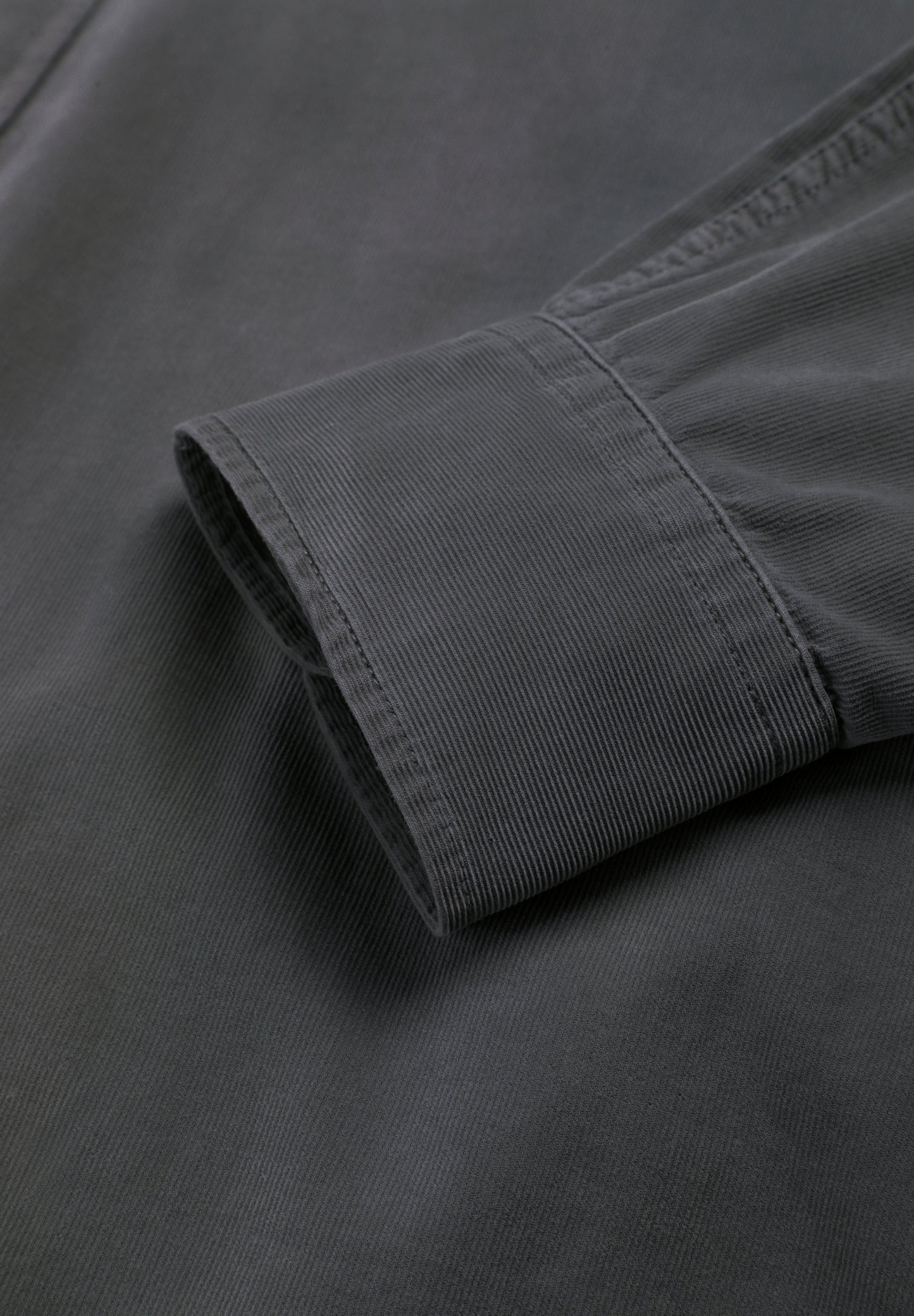 CAMISA BOMBAZINA FINA COM SKULL