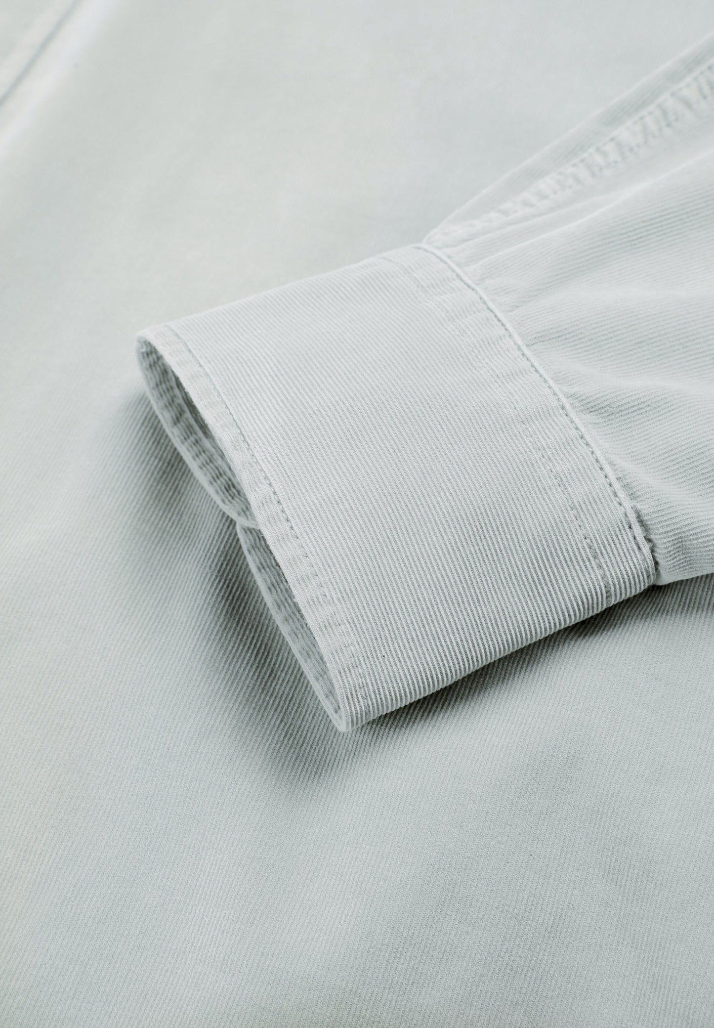 CAMISA BOMBAZINA FINA COM SKULL