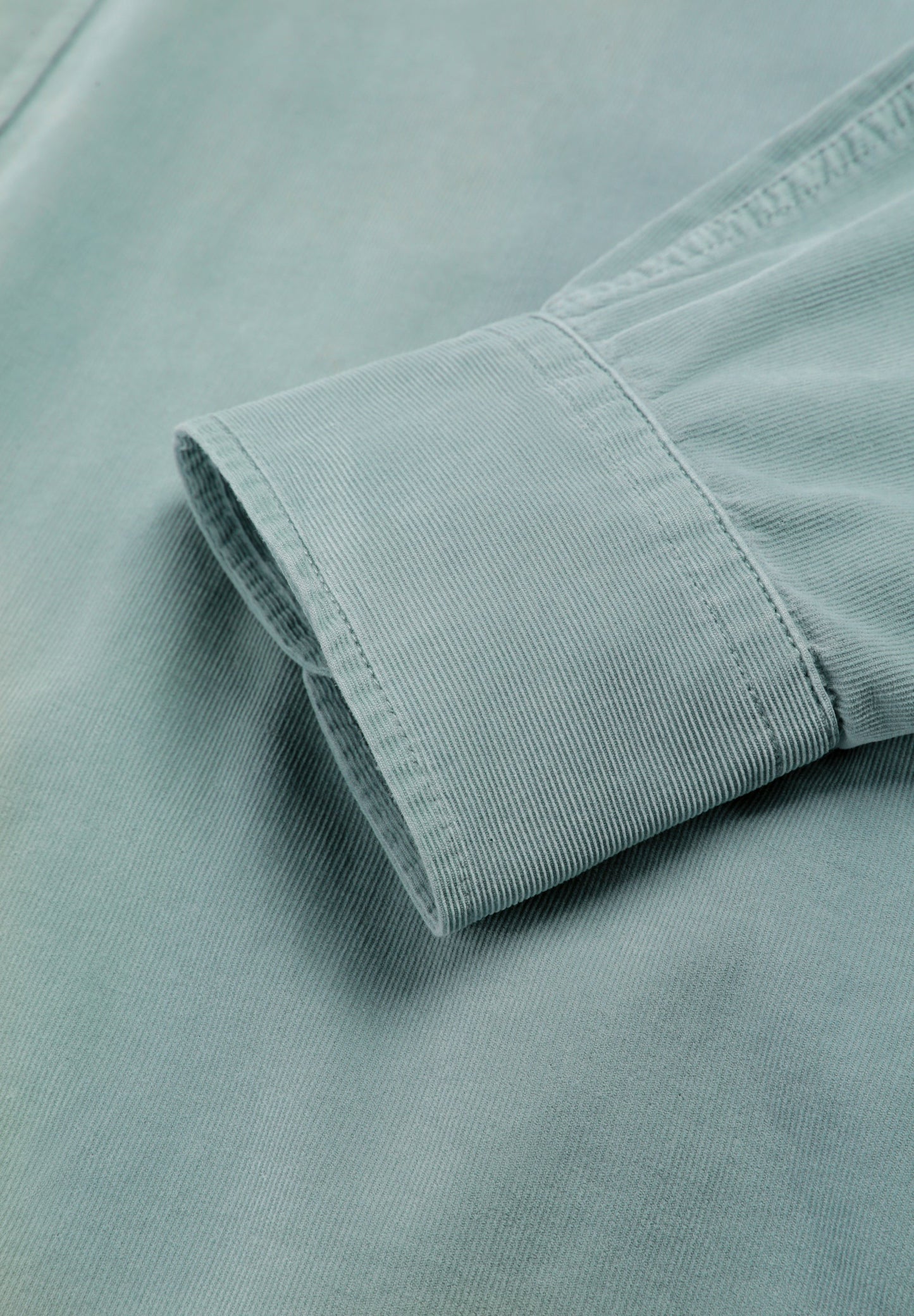 CAMISA BOMBAZINA FINA COM SKULL