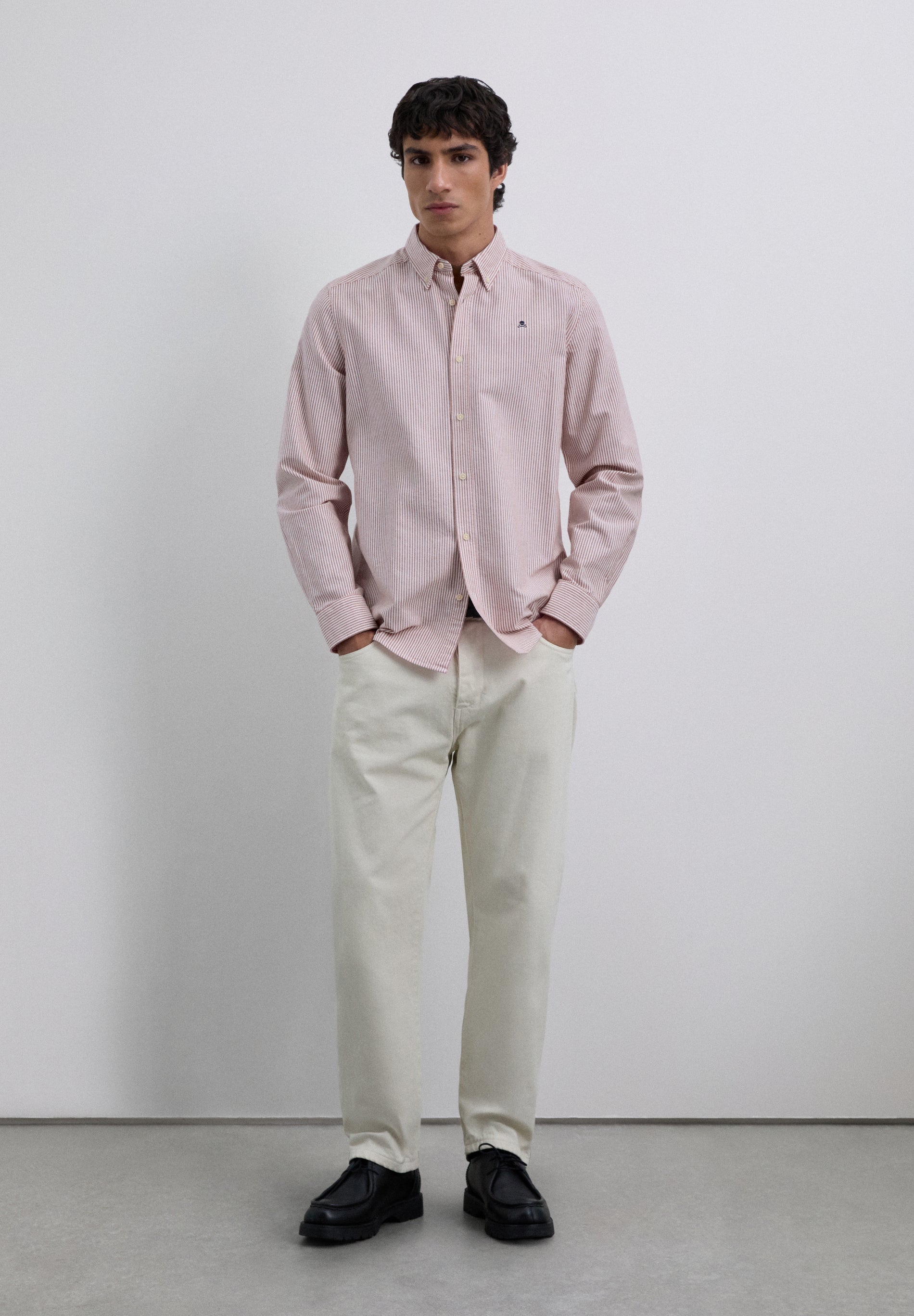 CAMISA OXFORD ÀS RISCAS