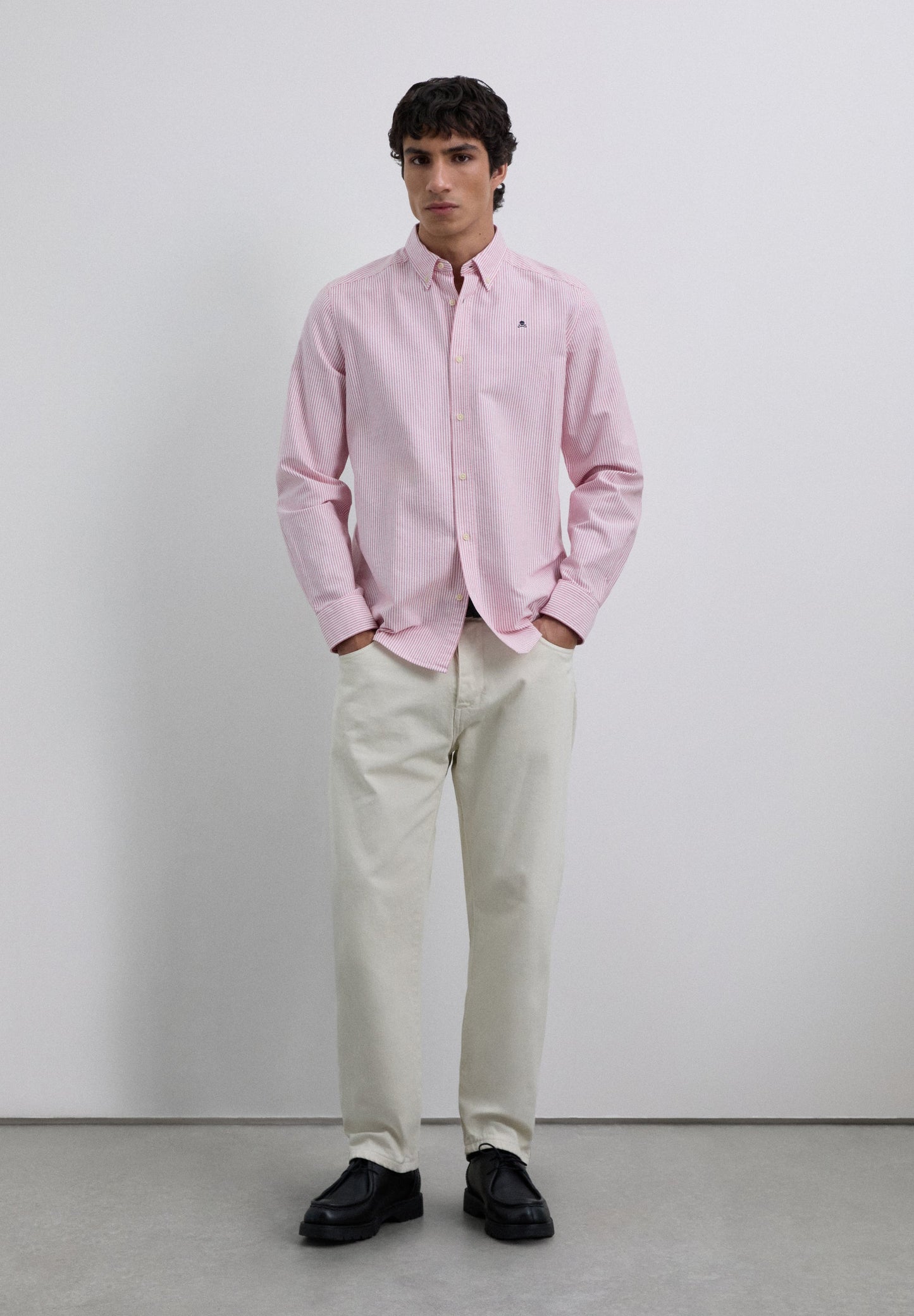 CAMISA OXFORD ÀS RISCAS