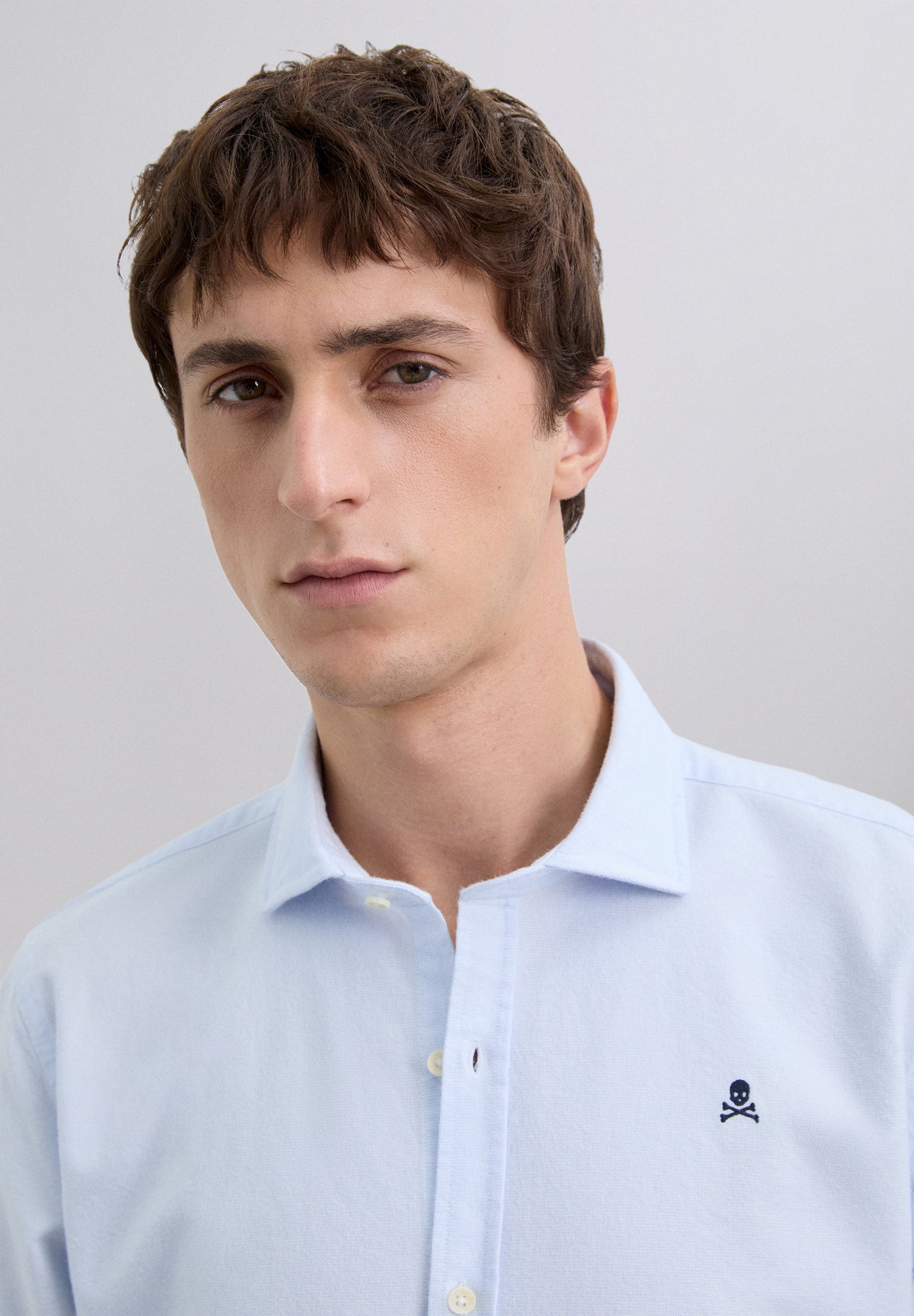 CAMISA OXFORD COM LOGÓTIPO