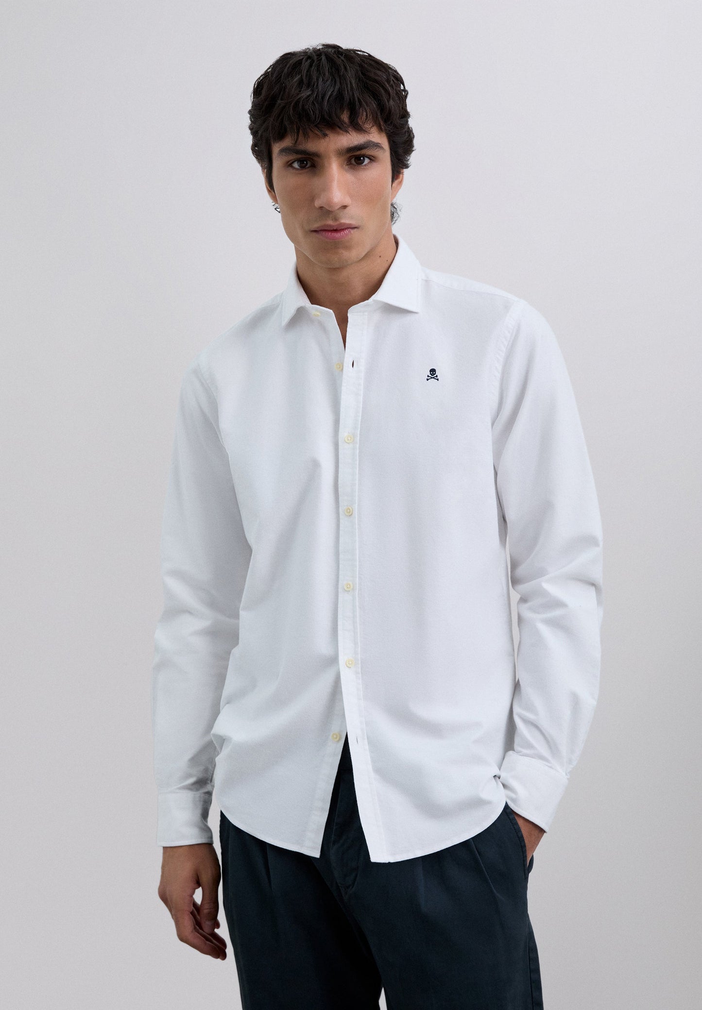 CAMISA OXFORD COM LOGÓTIPO