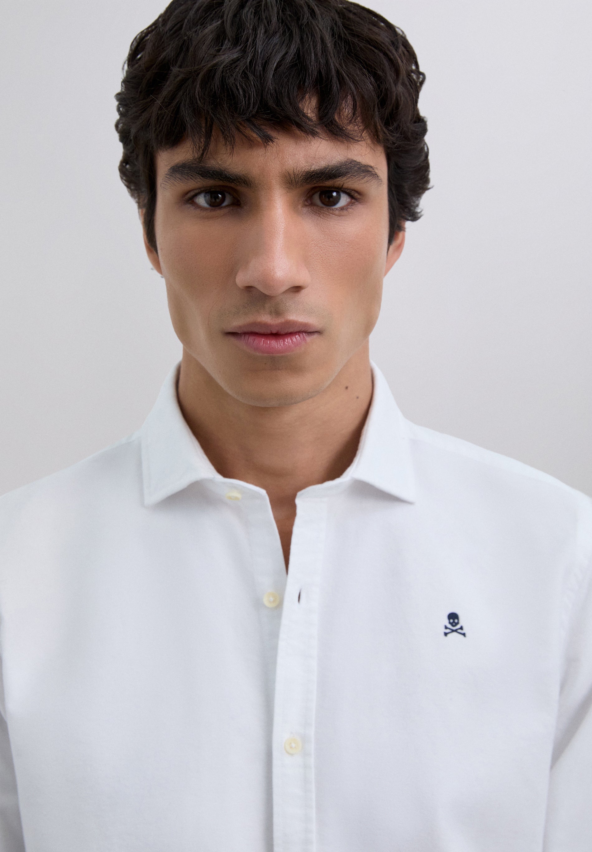 CAMISA OXFORD COM LOGÓTIPO