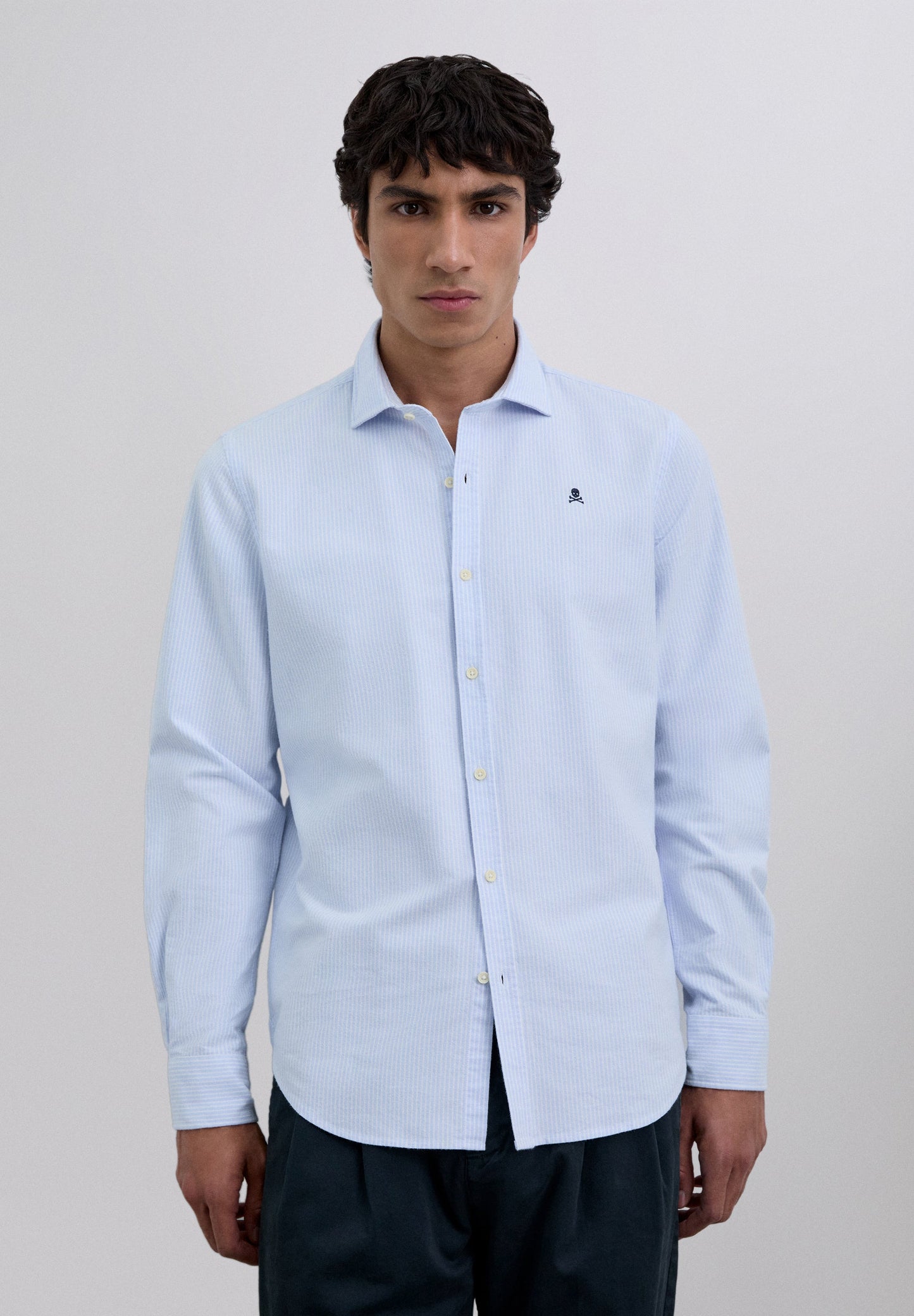 CAMISA OXFORD RISCAS SKULL