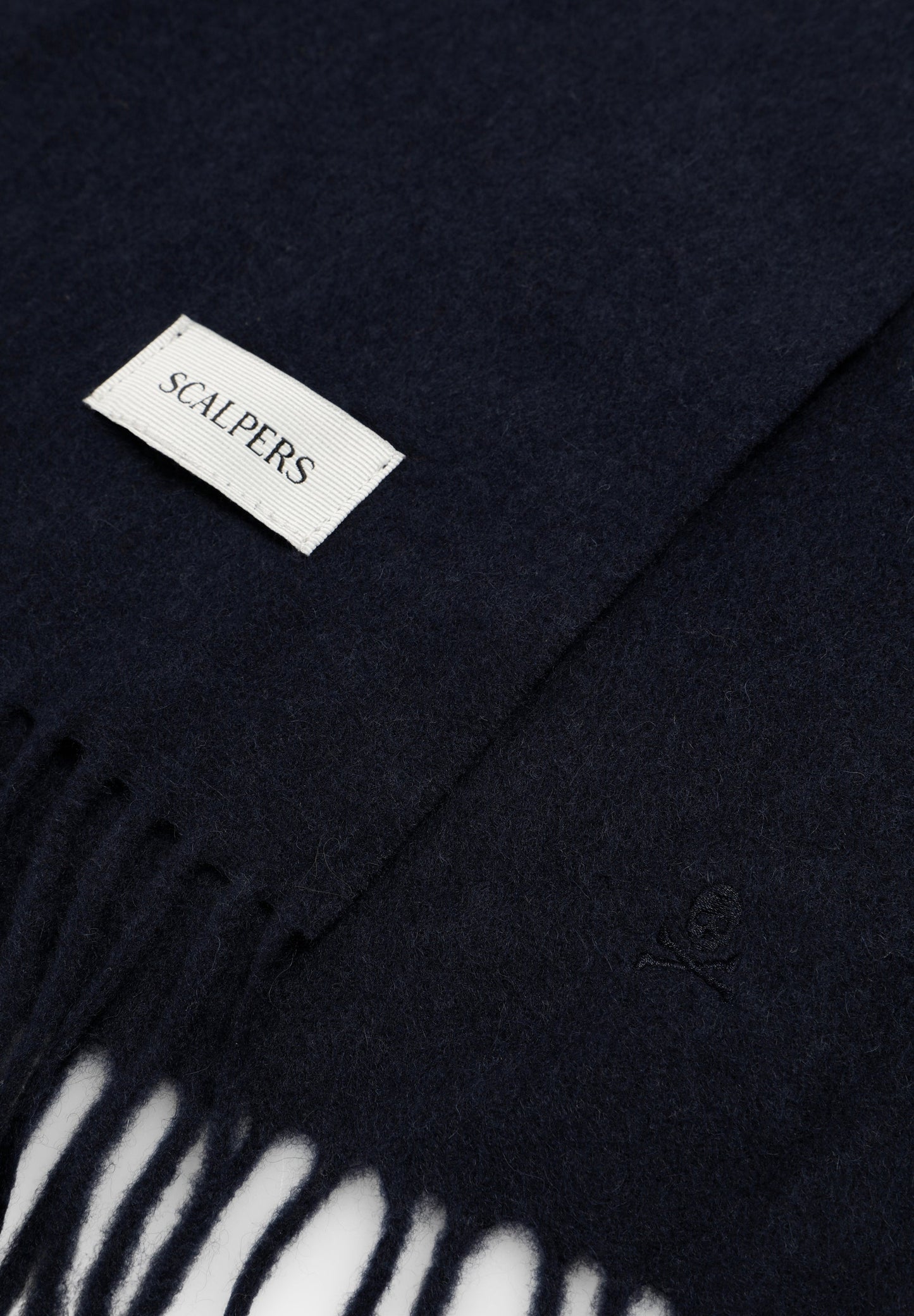 CACHECOL BÁSICO COM FRANJAS DE LÃ