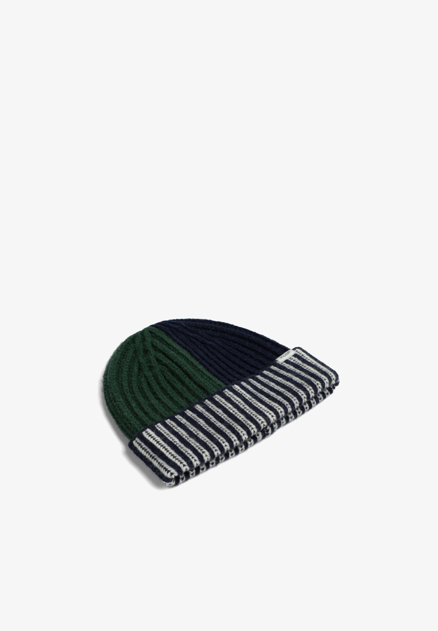 GORRO DE MALHA COMBINADA EM CONTRASTE