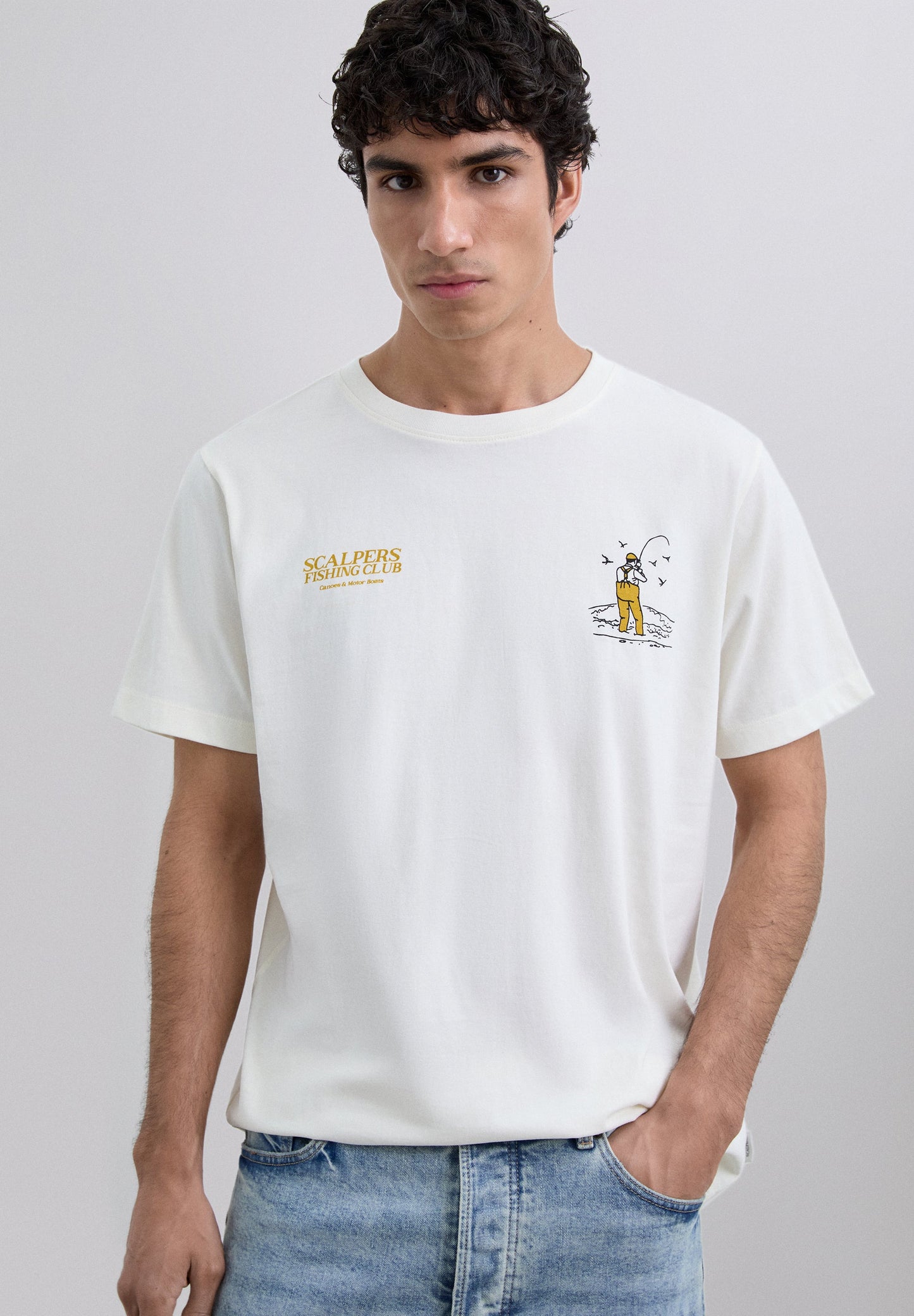T-SHIRT COM PADRÃO PESCADOR