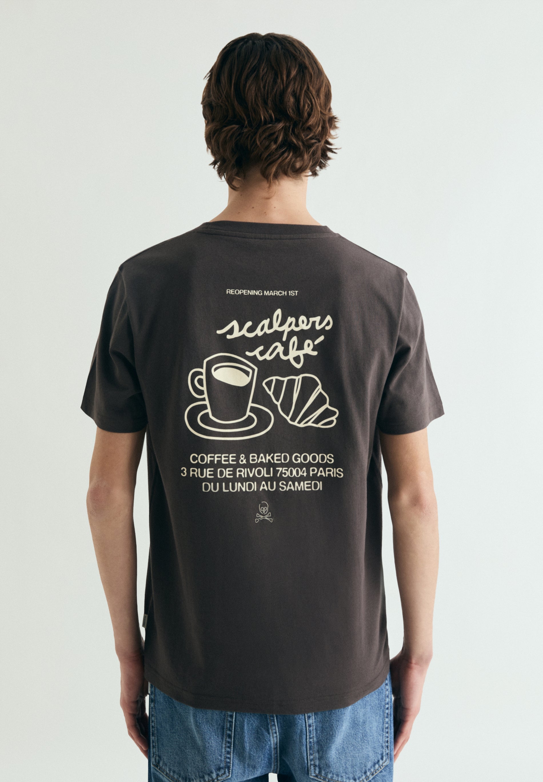 T-SHIRT COM PADRÃO SCALPERS CAFÉ